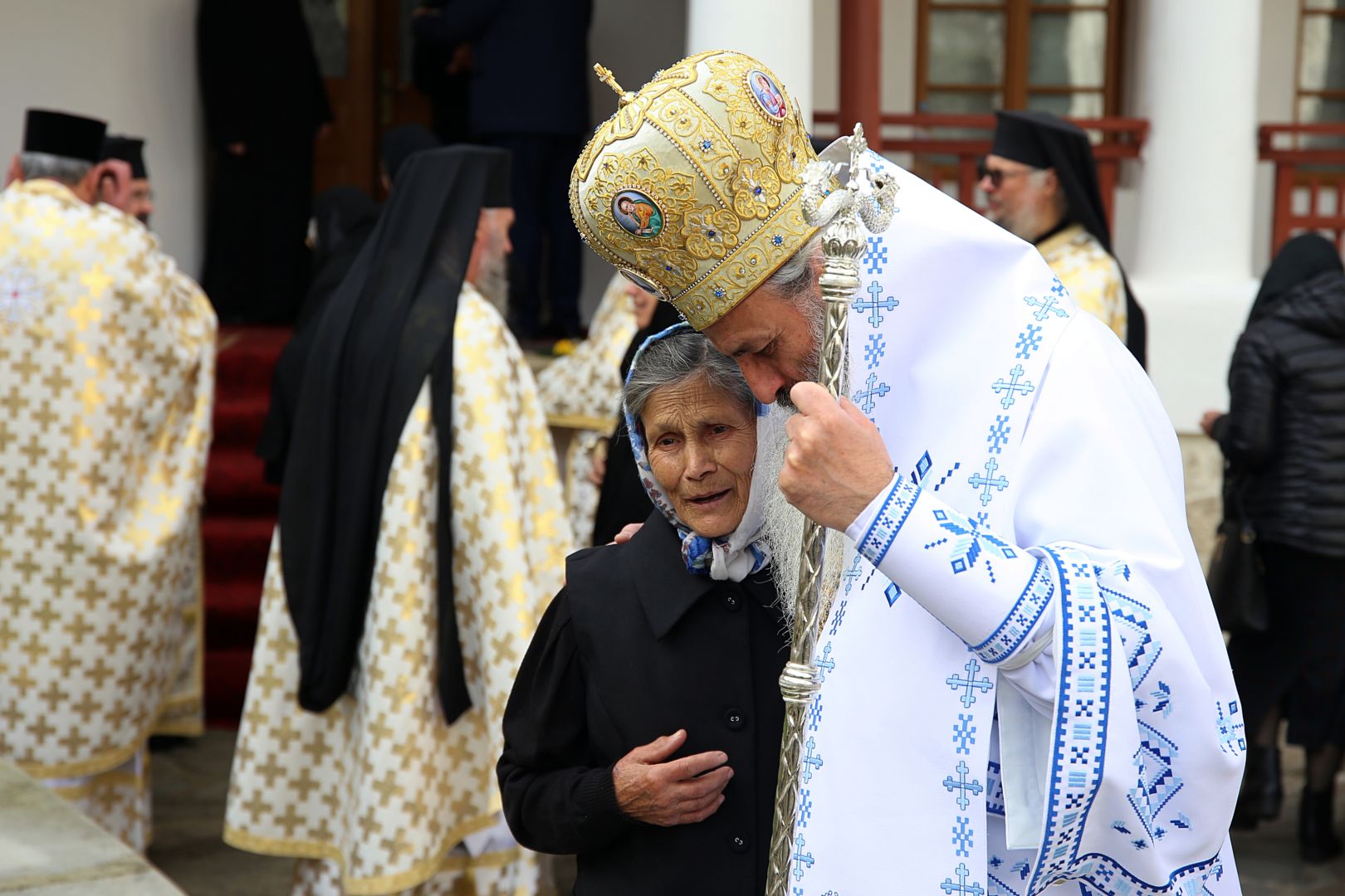 IPS Teofan, la hramul Mănăstirii Agapia: „Să tindem spre a ne îmbrăca în haină de înger”