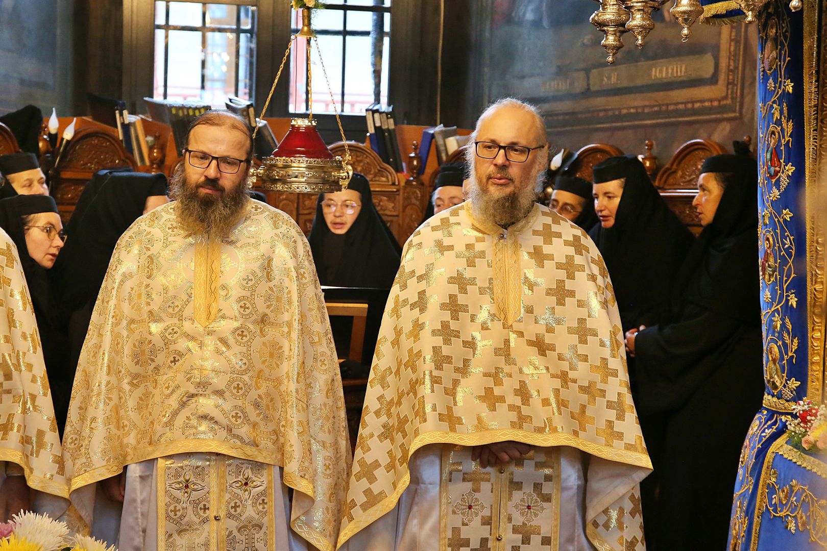 IPS Teofan, la hramul Mănăstirii Agapia: „Să tindem spre a ne îmbrăca în haină de înger”