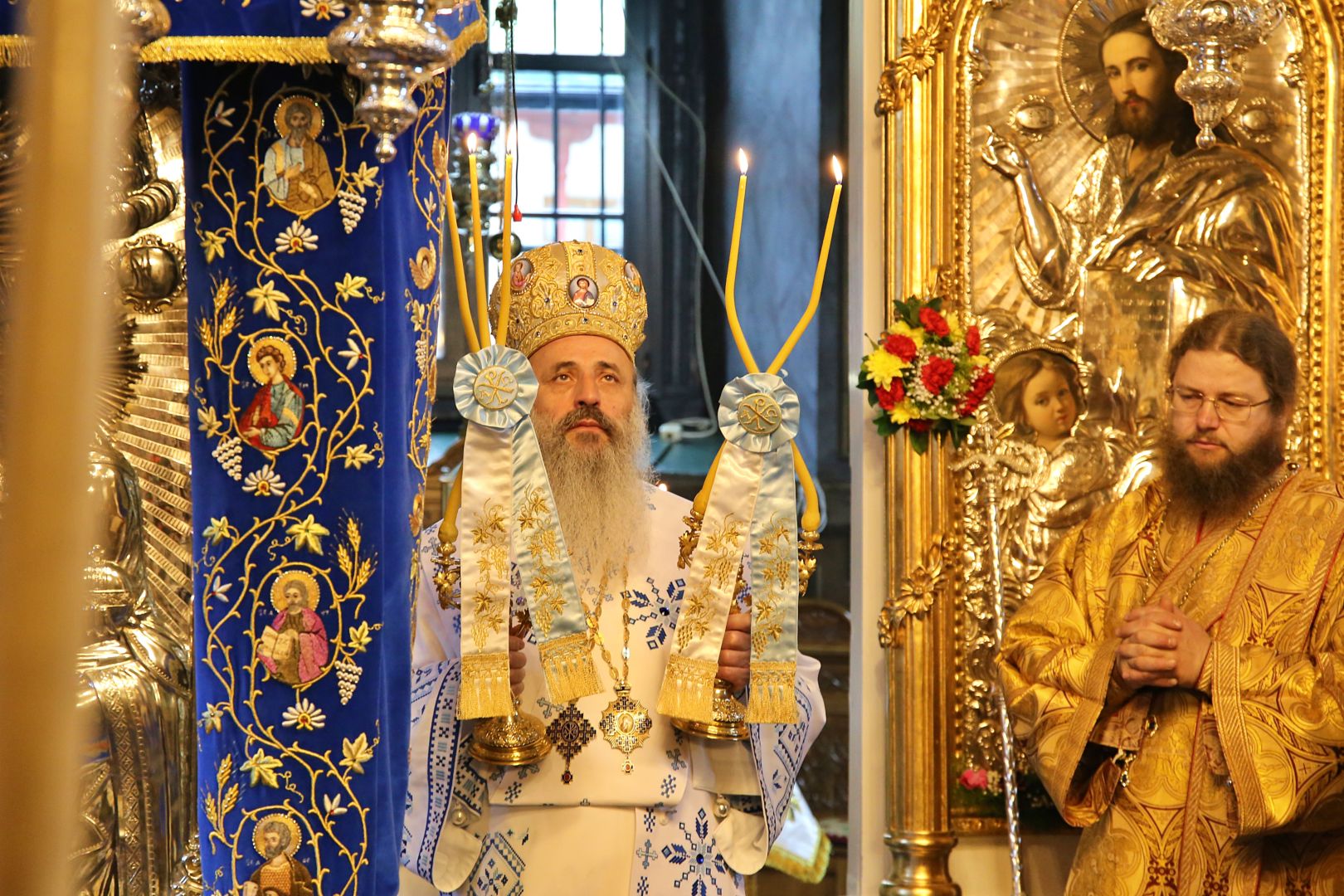 IPS Teofan, la hramul Mănăstirii Agapia: „Să tindem spre a ne îmbrăca în haină de înger”