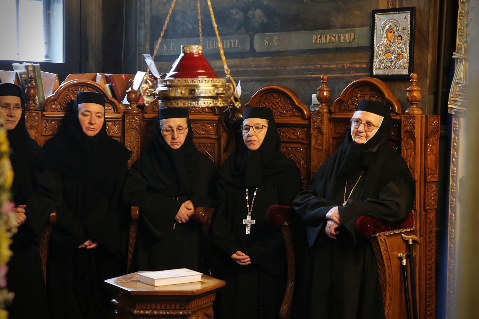 IPS Teofan, la hramul Mănăstirii Agapia: „Să tindem spre a ne îmbrăca în haină de înger”