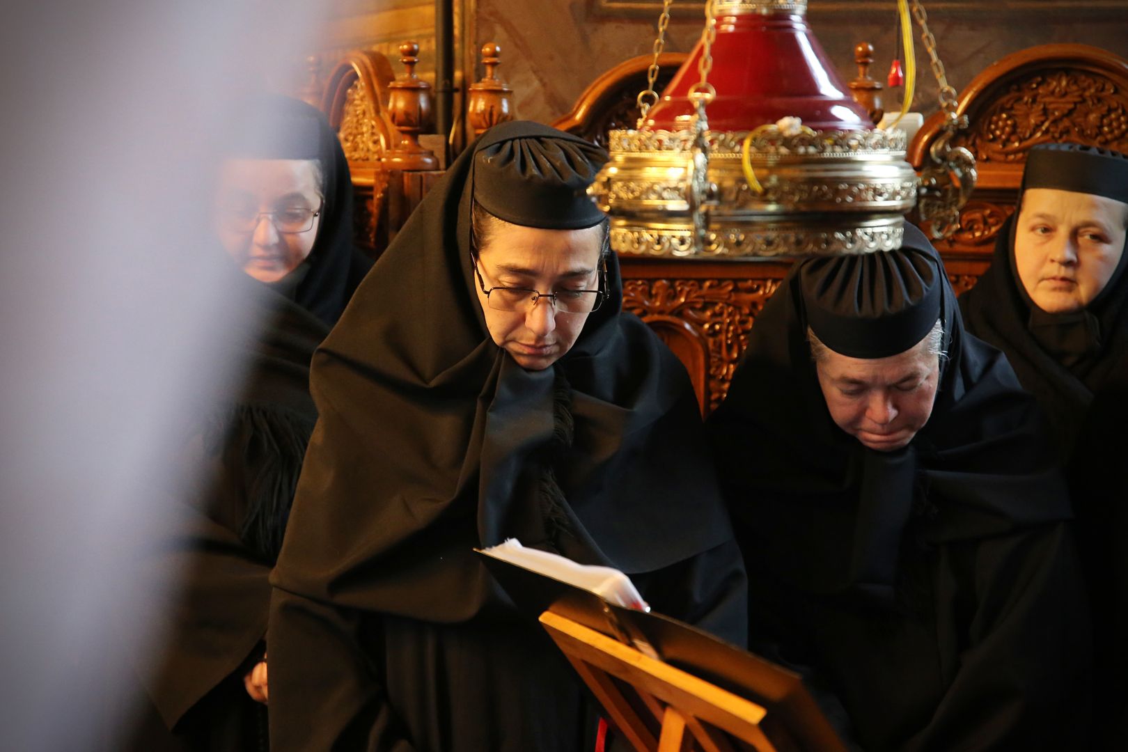 IPS Teofan, la hramul Mănăstirii Agapia: „Să tindem spre a ne îmbrăca în haină de înger”