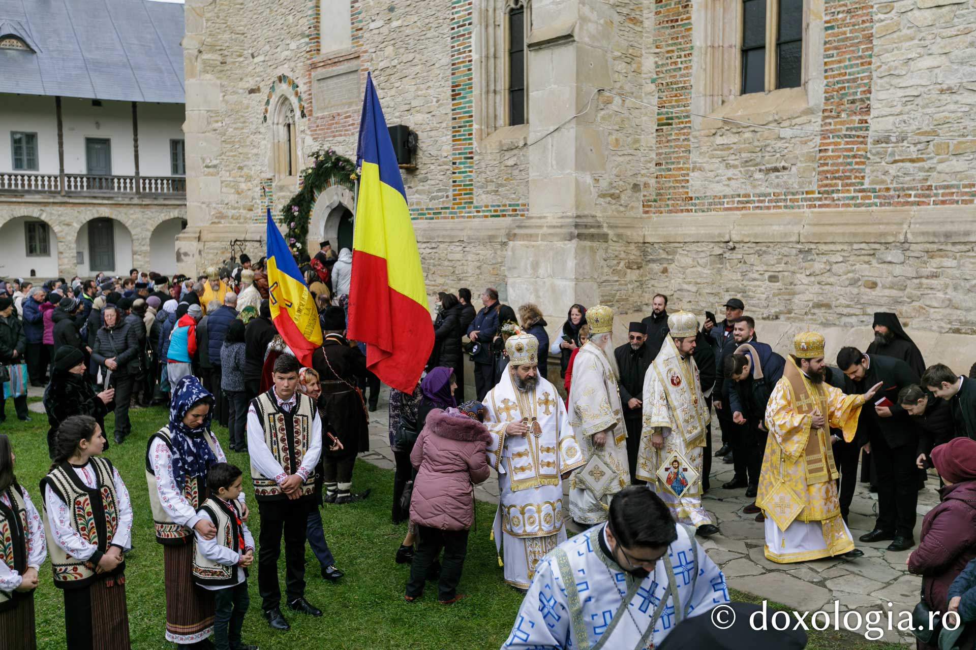 Sărbătoarea Sfântului Paisie Velicicovschi la Mănăstirea Neamț, la 300 de ani de la nașterea marelui isihast