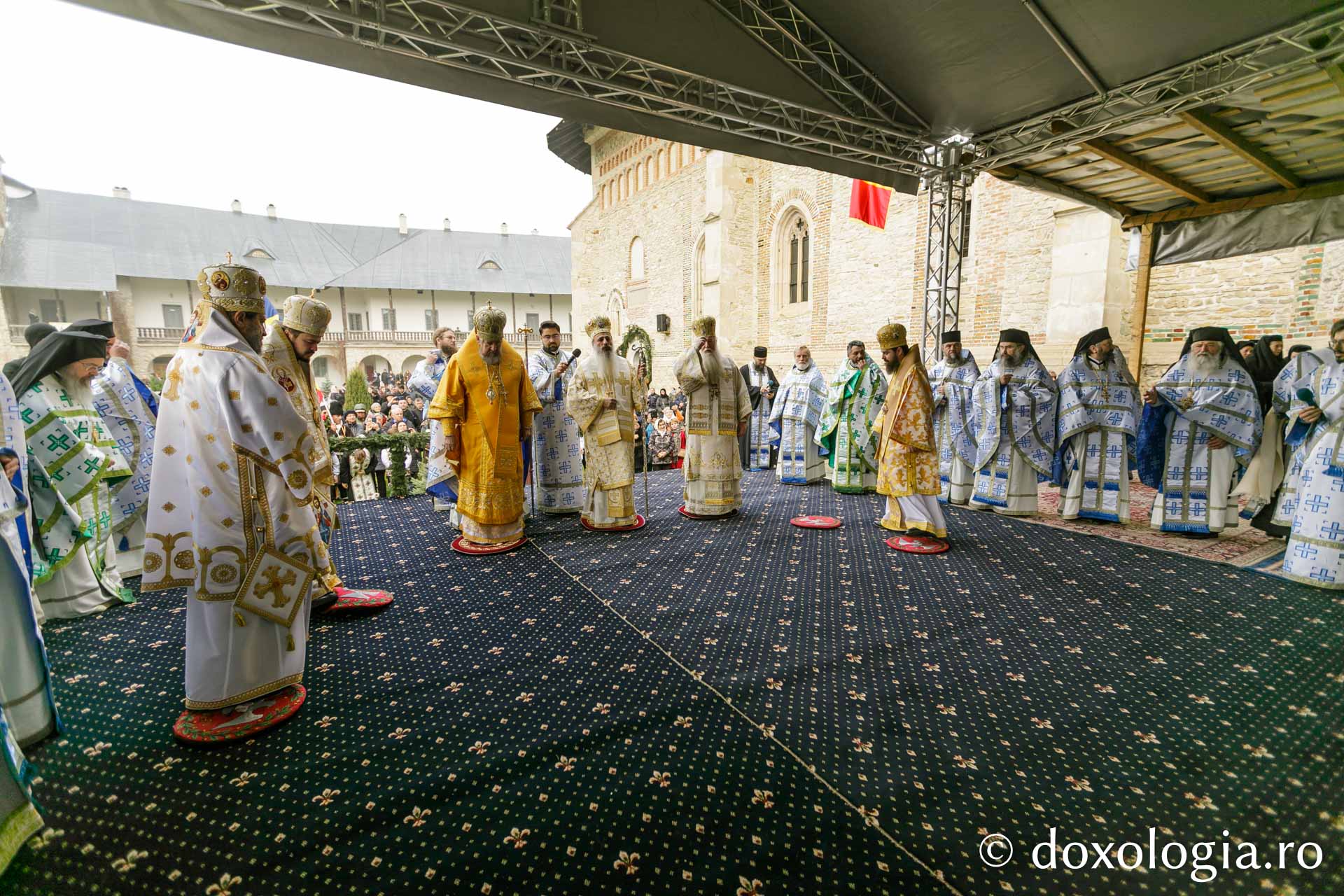 Sărbătoarea Sfântului Paisie Velicicovschi la Mănăstirea Neamț, la 300 de ani de la nașterea marelui isihast