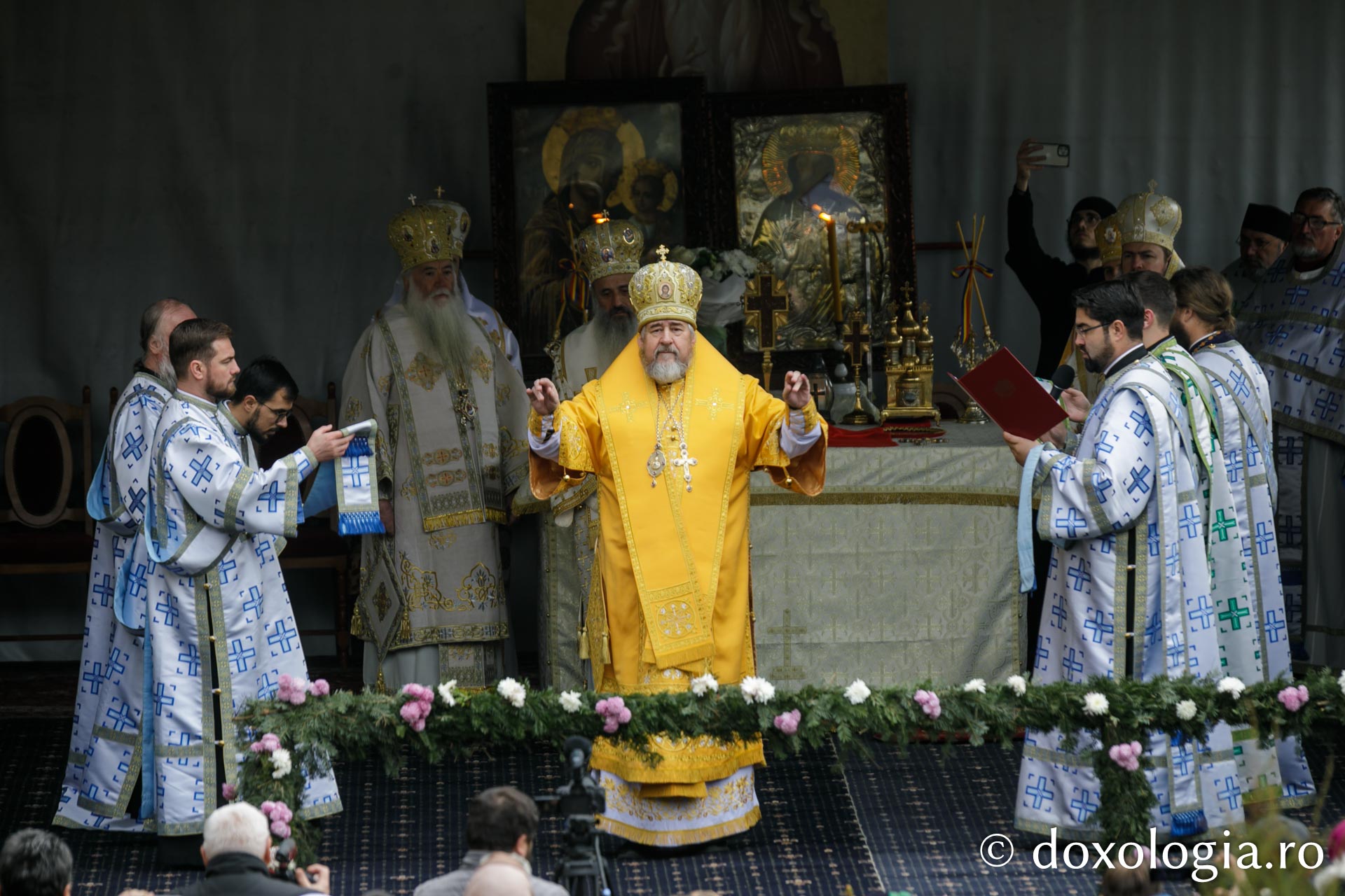 Sărbătoarea Sfântului Paisie Velicicovschi la Mănăstirea Neamț, la 300 de ani de la nașterea marelui isihast