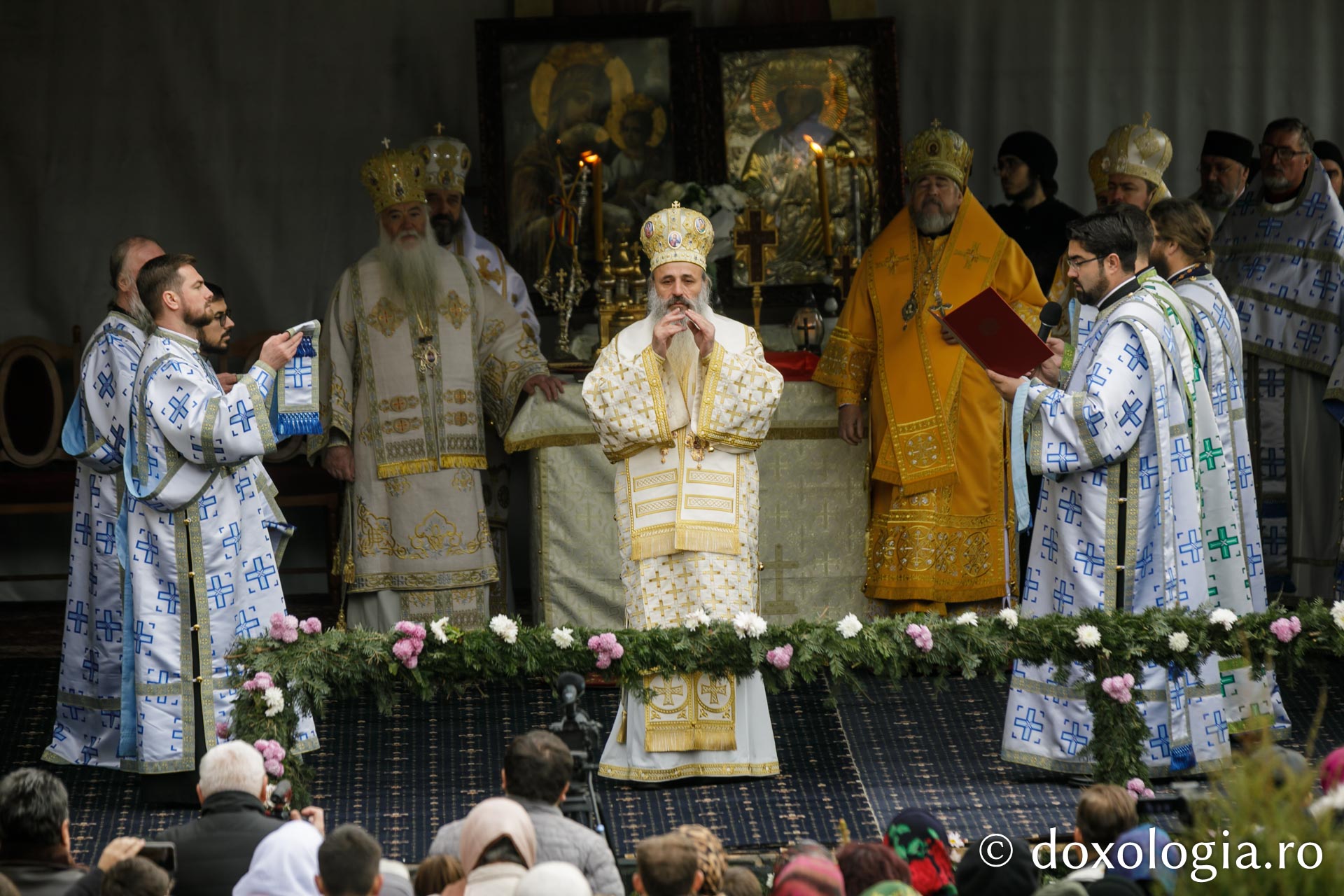 Sărbătoarea Sfântului Paisie Velicicovschi la Mănăstirea Neamț, la 300 de ani de la nașterea marelui isihast