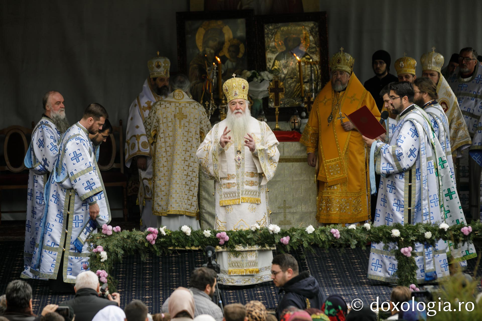 Sărbătoarea Sfântului Paisie Velicicovschi la Mănăstirea Neamț, la 300 de ani de la nașterea marelui isihast