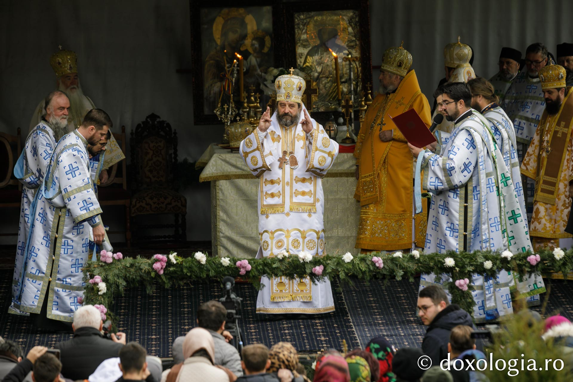 Sărbătoarea Sfântului Paisie Velicicovschi la Mănăstirea Neamț, la 300 de ani de la nașterea marelui isihast