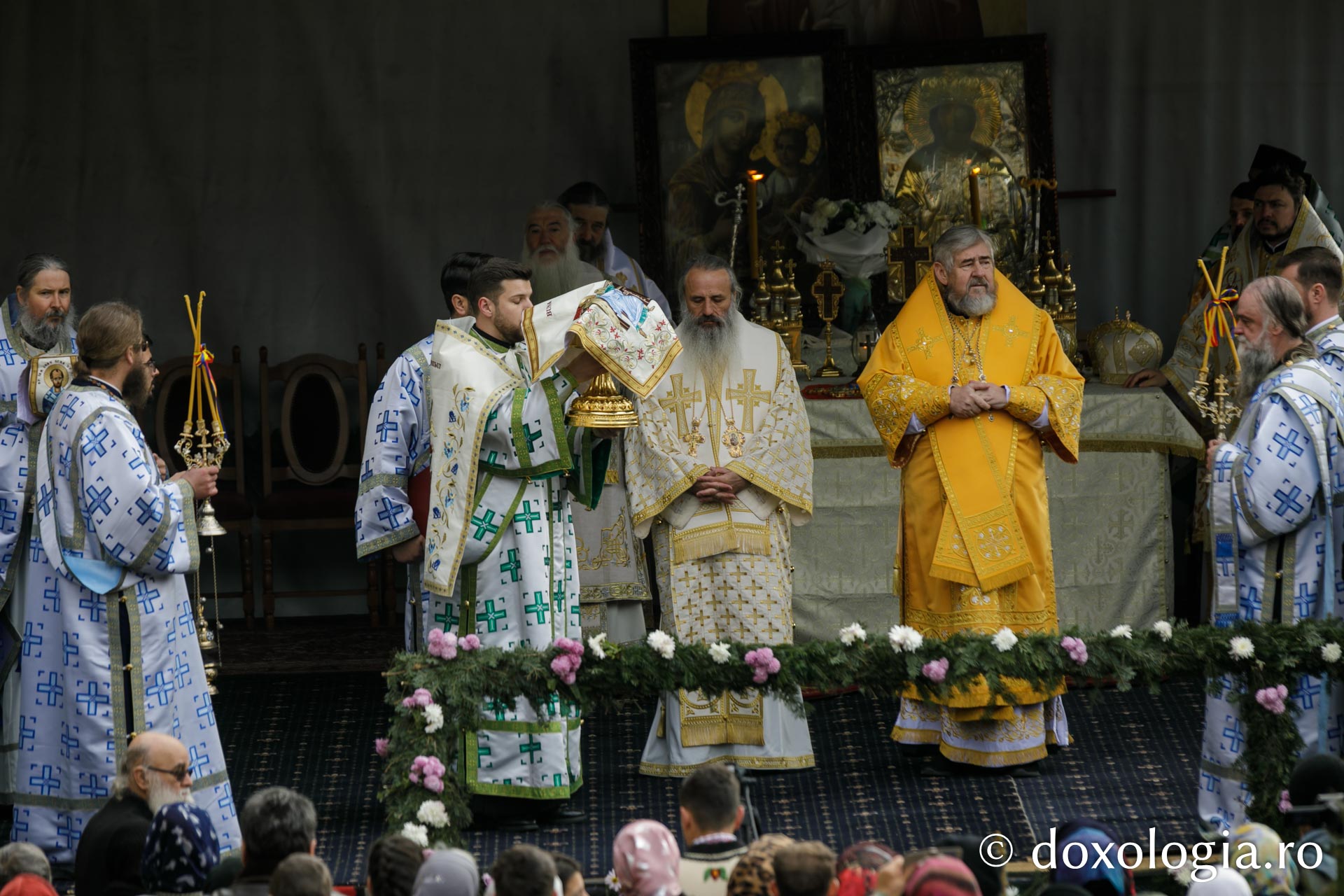 Sărbătoarea Sfântului Paisie Velicicovschi la Mănăstirea Neamț, la 300 de ani de la nașterea marelui isihast