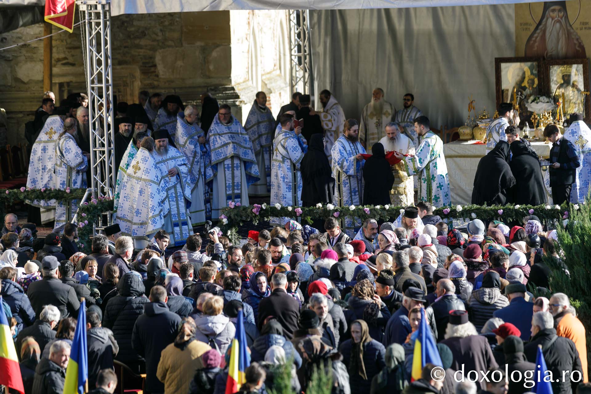 Sărbătoarea Sfântului Paisie Velicicovschi la Mănăstirea Neamț, la 300 de ani de la nașterea marelui isihast