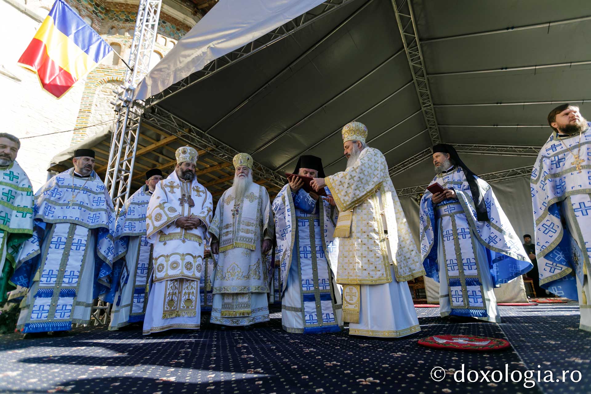 Sărbătoarea Sfântului Paisie Velicicovschi la Mănăstirea Neamț, la 300 de ani de la nașterea marelui isihast