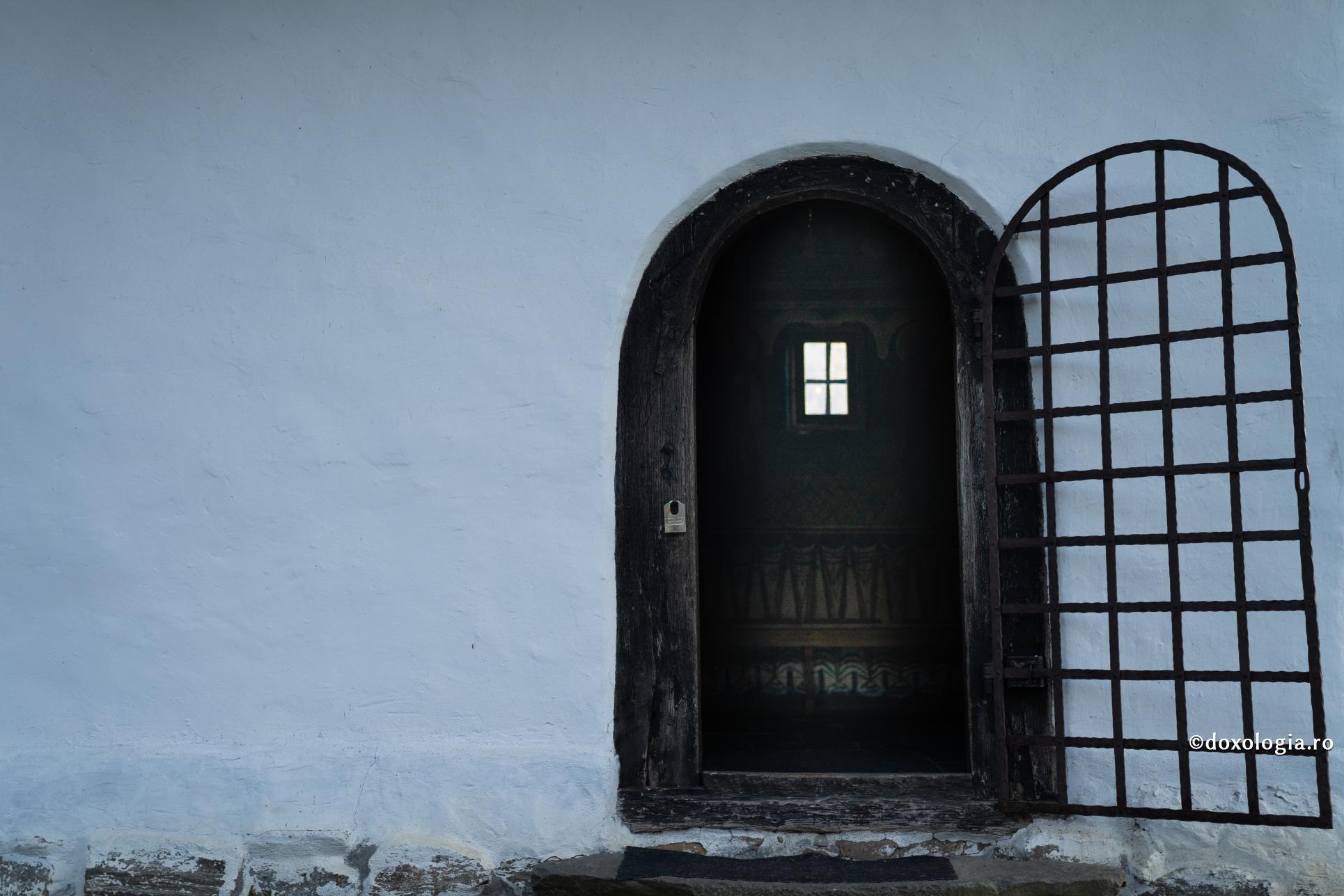 O singură clipă fără de Dumnezeu, timp suficient pentru căderea în păcat