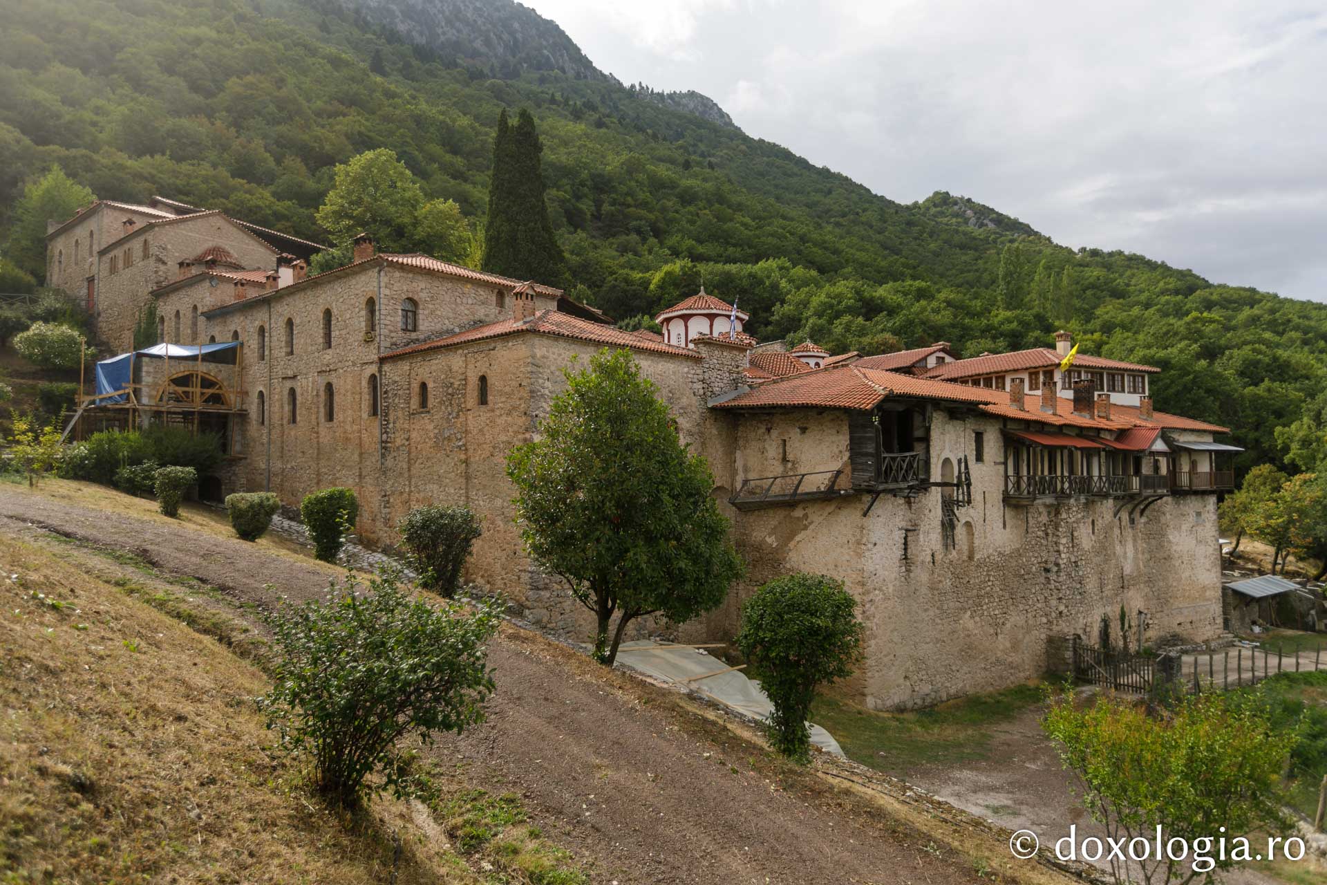 Mănăstirea Sfântul Visarion – Dousikou din Pyli, Grecia