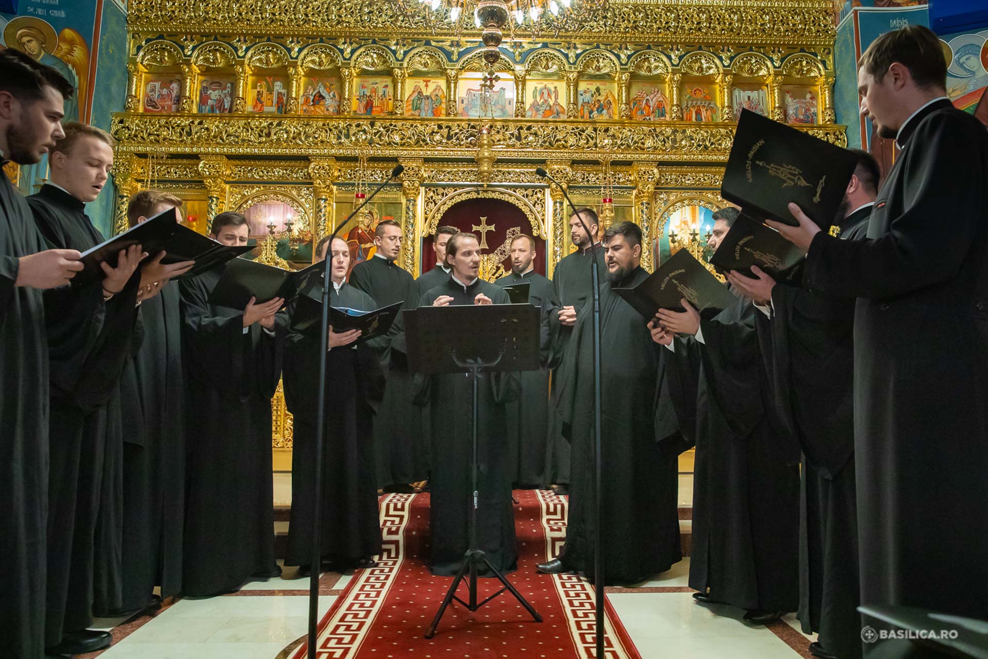 Seară de muzică veche la Parohia Brâncuși din București, cu Grupul „Melos Paisian”