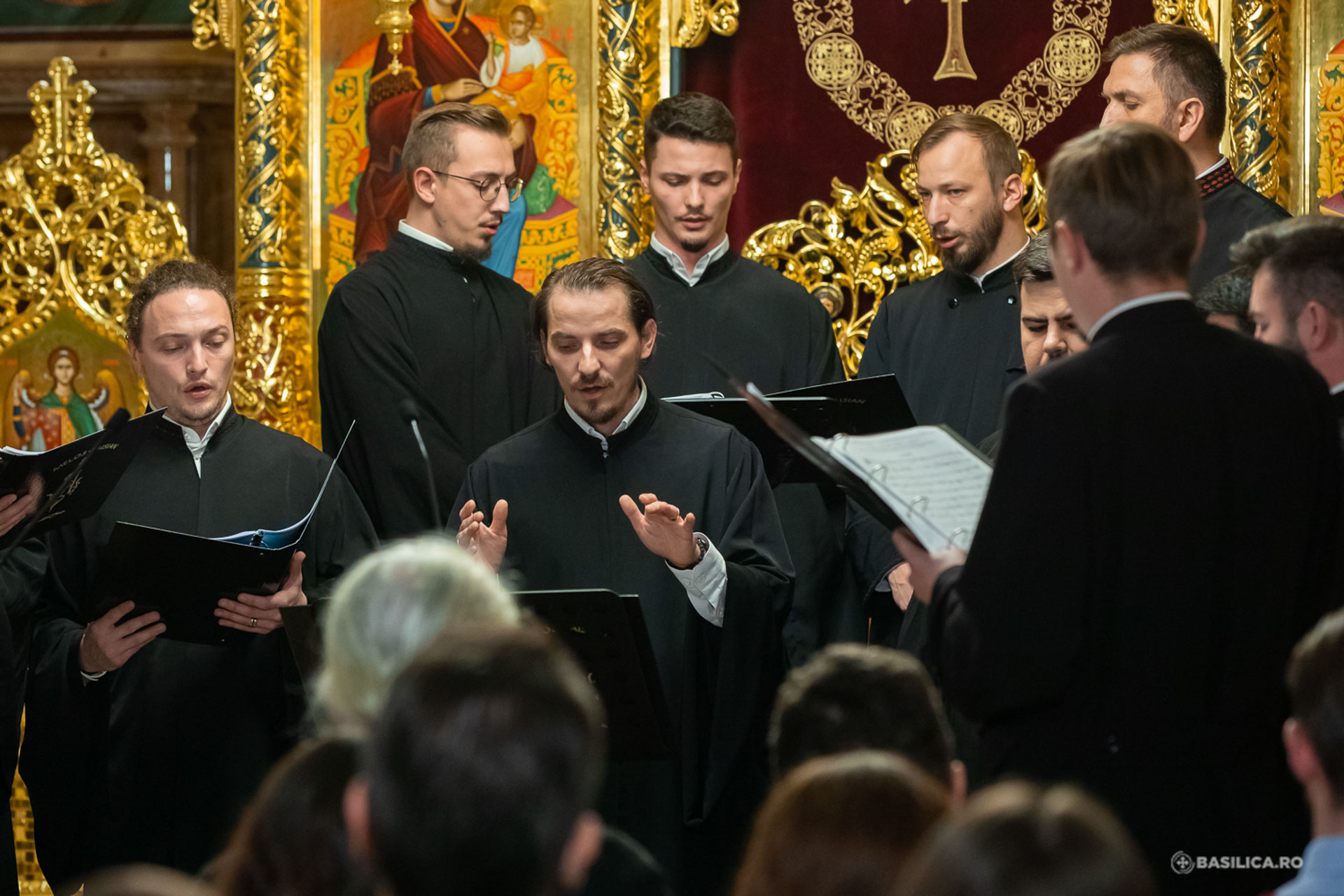 Seară de muzică veche la Parohia Brâncuși din București, cu Grupul „Melos Paisian”