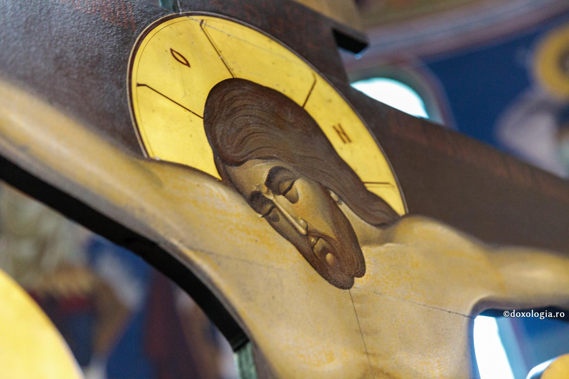 De ce L-a dat Dumnezeu pe Fiul Său Iisus ca jerfă, și încă Jertfă pe Cruce?