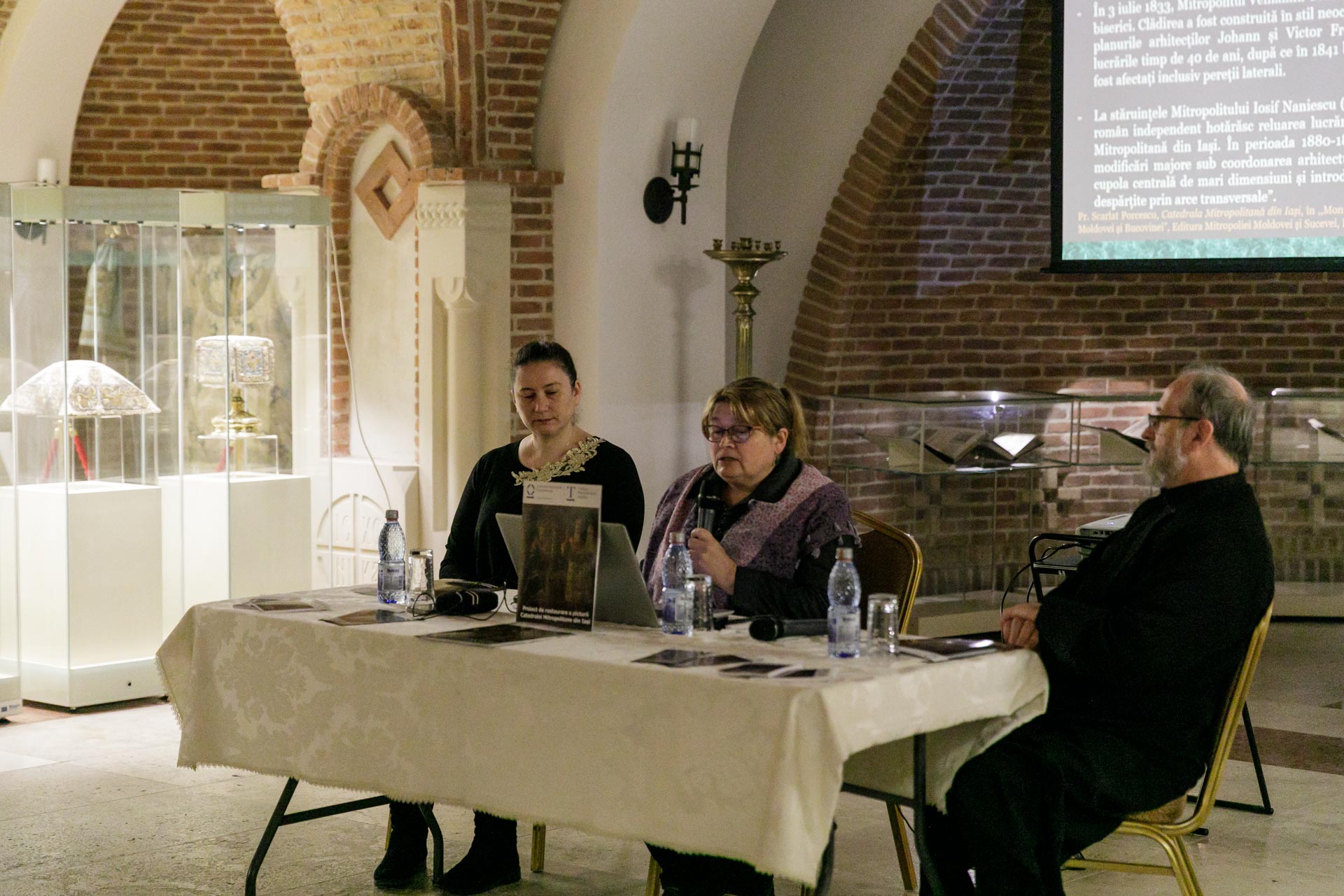 Foto: pr. Silviu Cluci Ziua Porților deschise, la Catedrala Mitropolitană din Iași