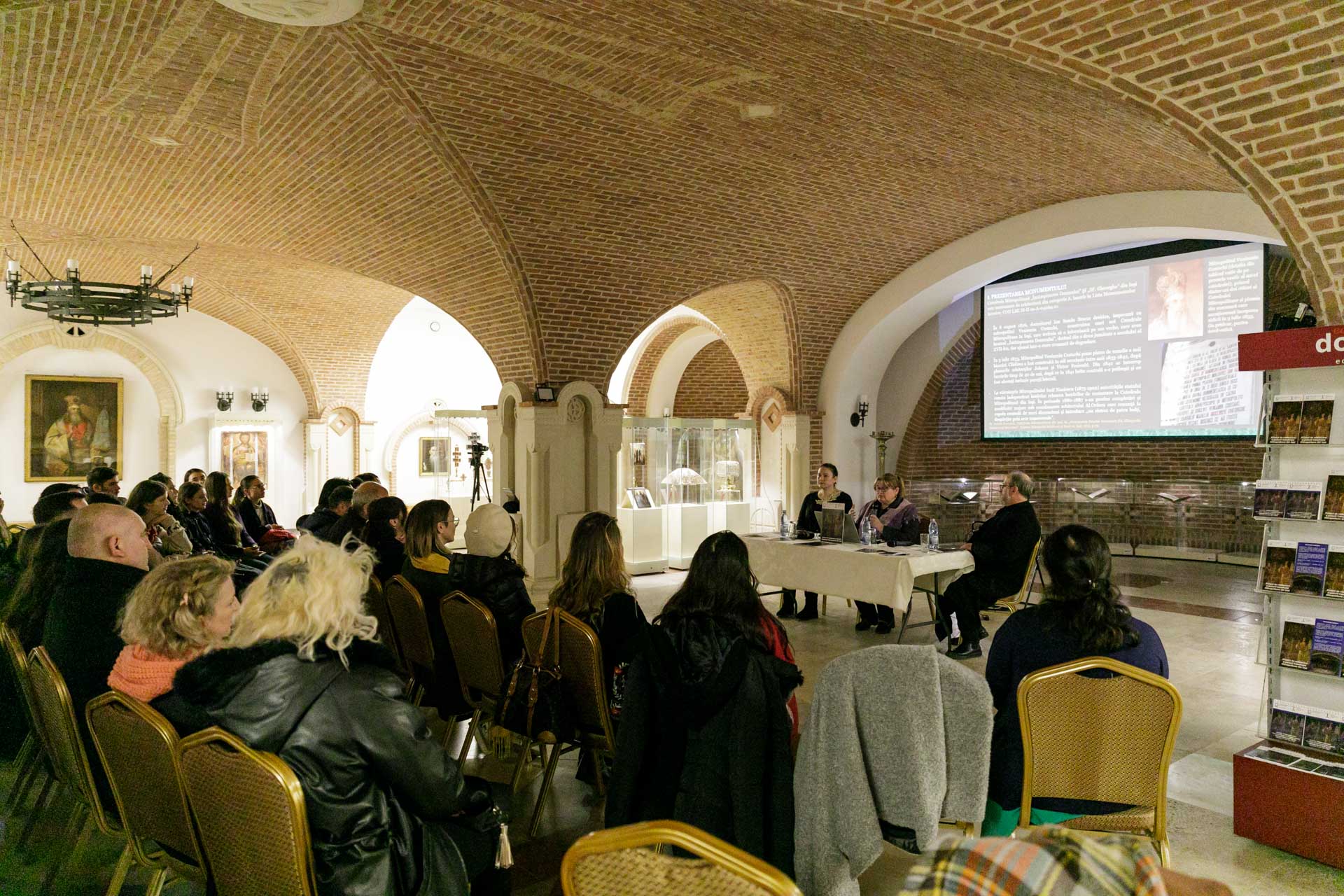 Foto: pr. Silviu Cluci Ziua Porților deschise, la Catedrala Mitropolitană din Iași