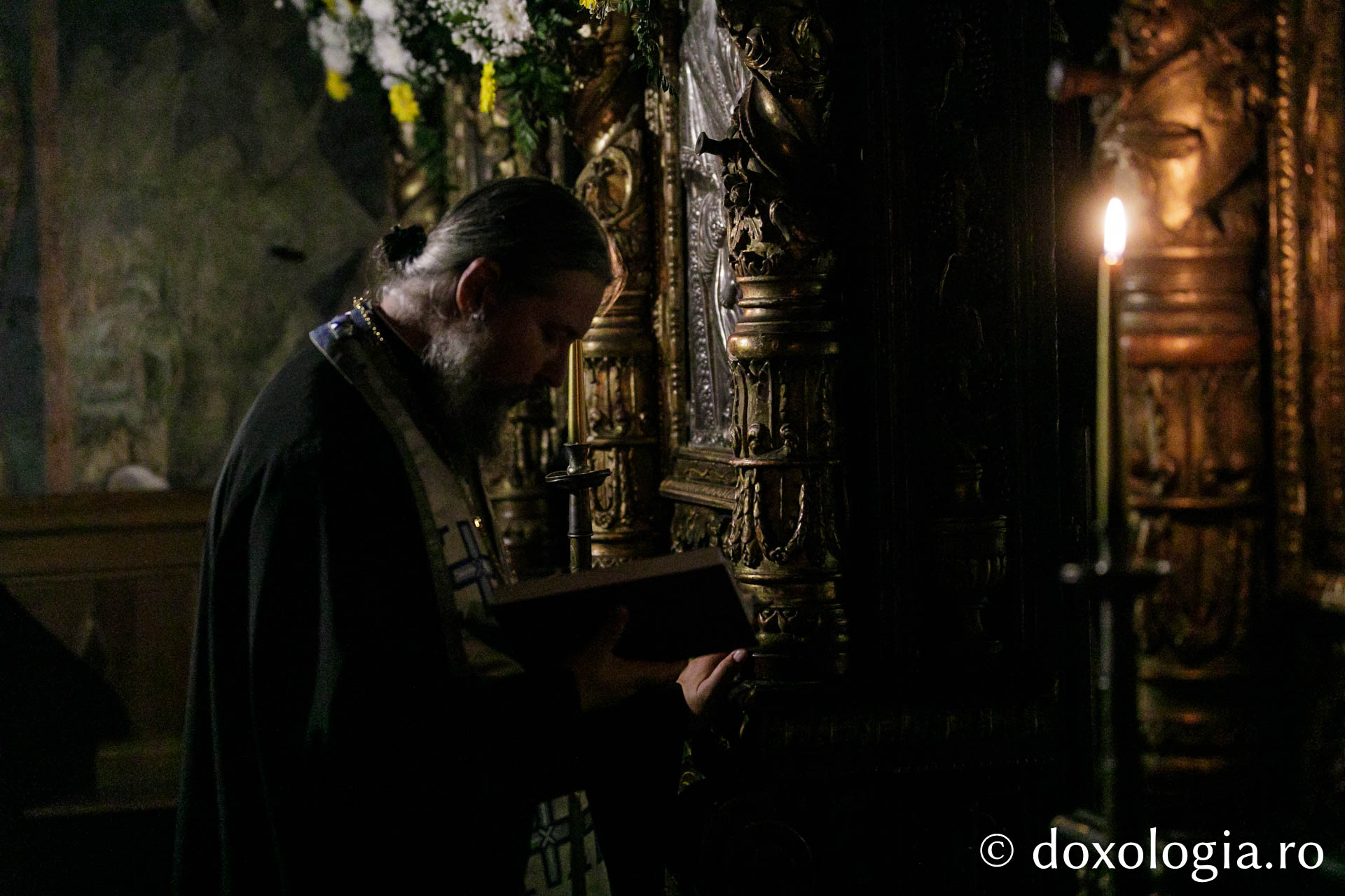 Foto: pr. Silviu Cluci Lucrările Simpozionului dedicat Sfântului Paisie Velicicovschi continuă la Seminarul Teologic de la Mănăstirea Neamț