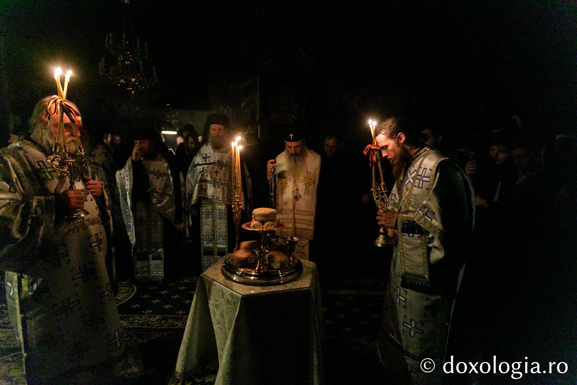 Foto: pr. Silviu Cluci Lucrările Simpozionului dedicat Sfântului Paisie Velicicovschi continuă la Seminarul Teologic de la Mănăstirea Neamț