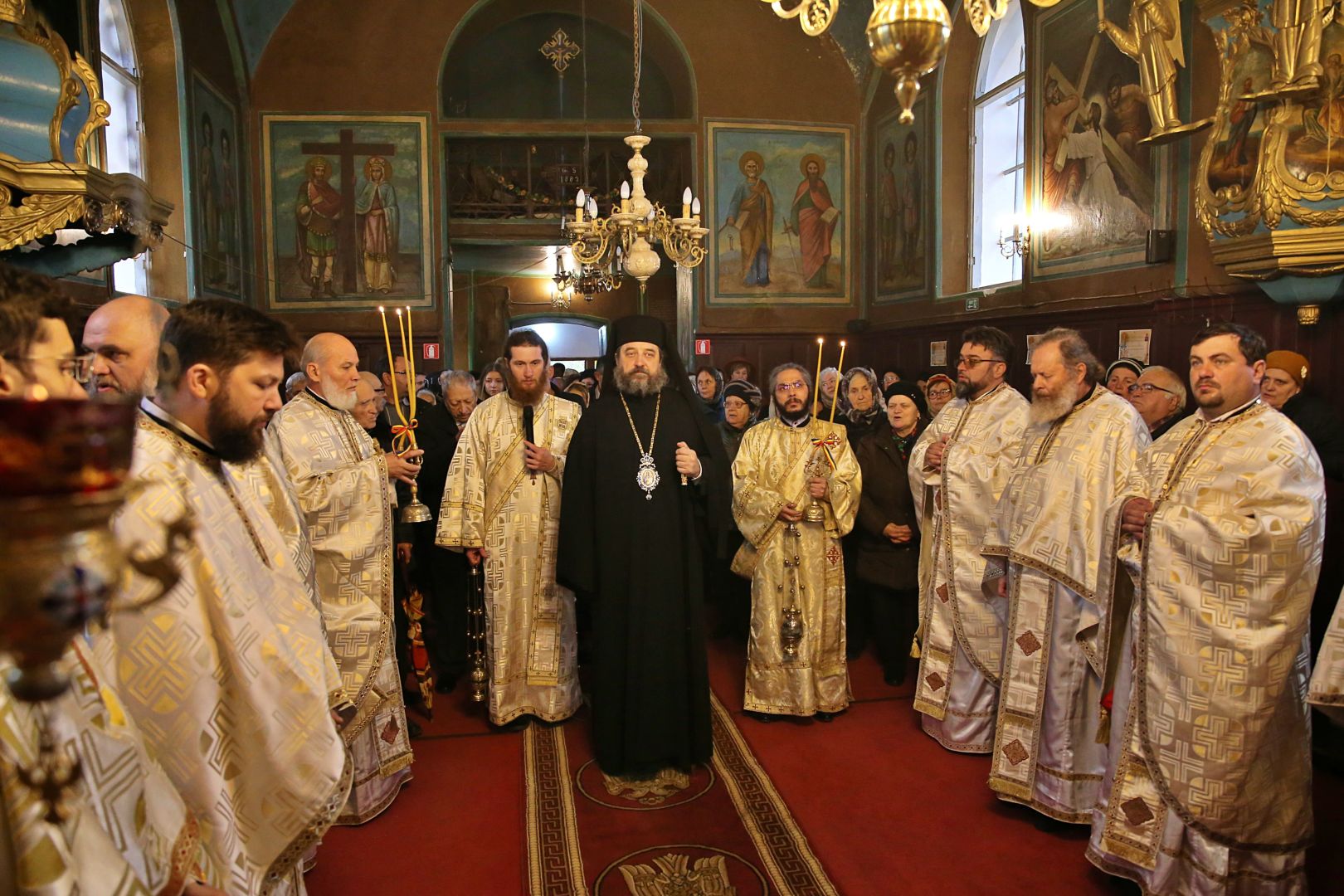 O parohie defavorizată din județul Neamț a inaugurat astăzi un centru socio-educațional