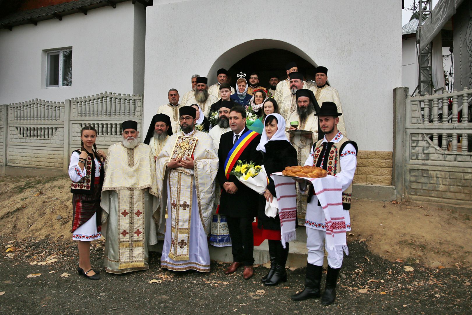 Biserica din Poiana-Deleni a fost resfințită de Mitropolitul Moldovei și Bucovinei