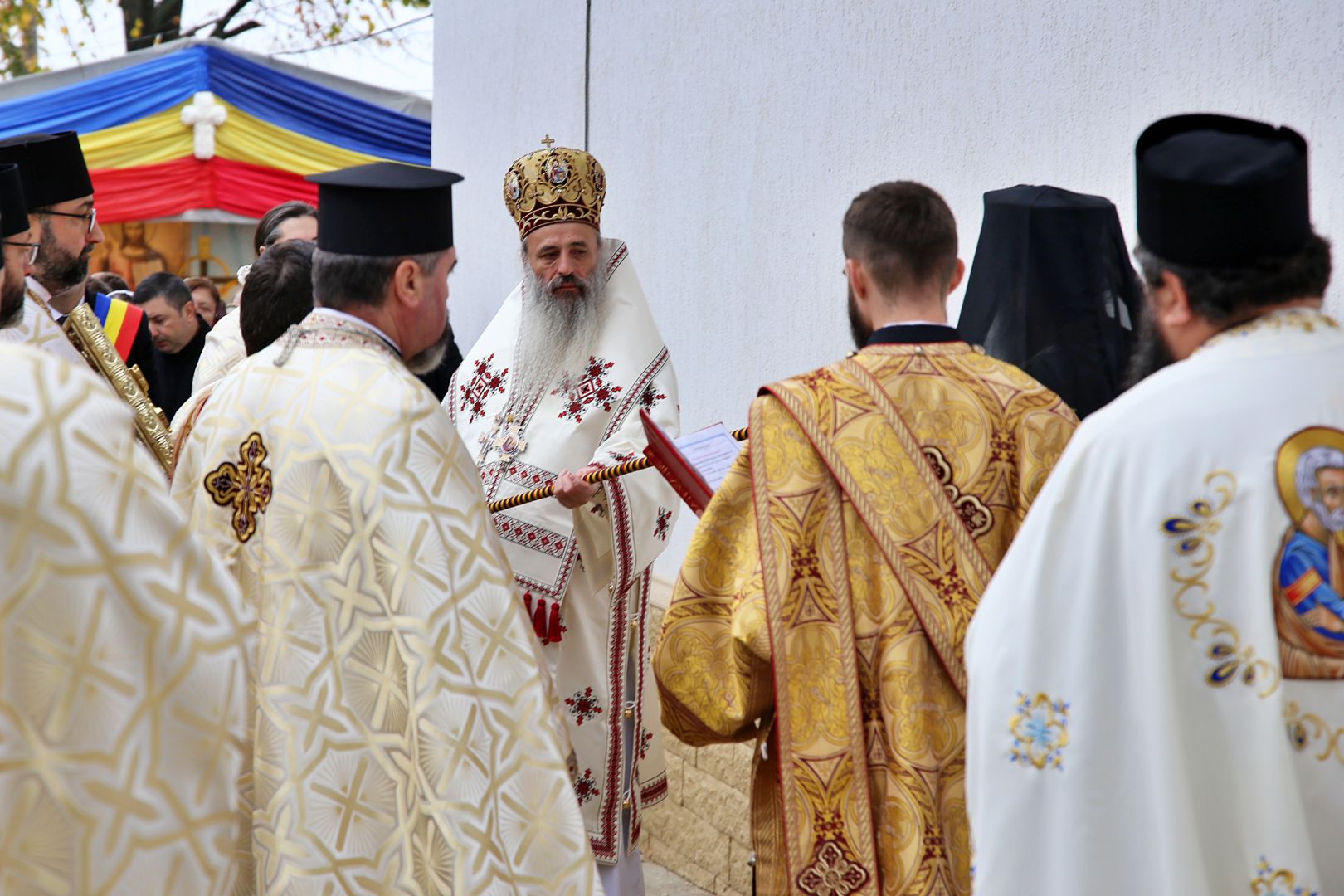 Biserica din Poiana-Deleni a fost resfințită de Mitropolitul Moldovei și Bucovinei