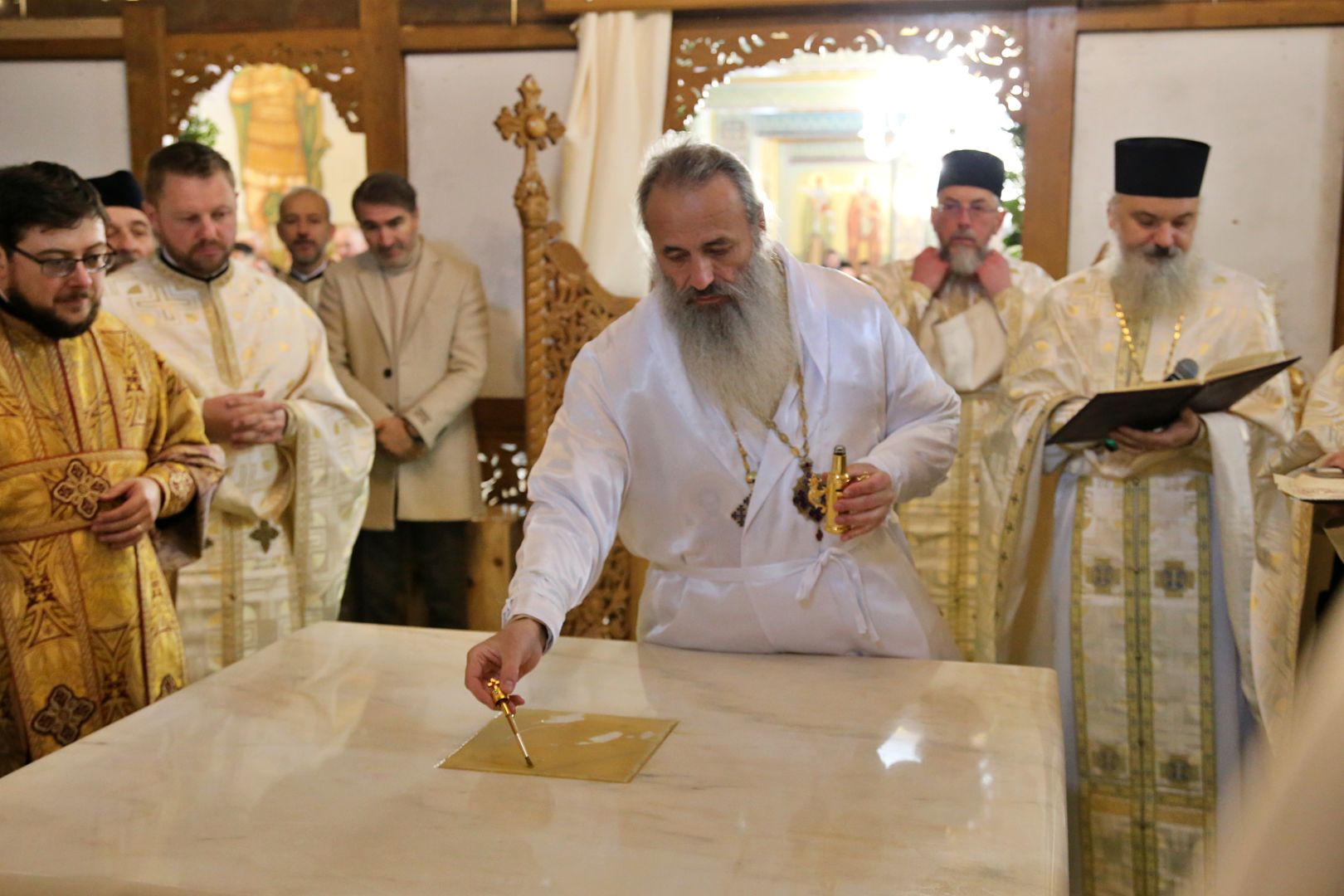 Mitropolitul Moldovei și Bucovinei a sfințit paraclisul Bisericii „Sfinții Trei Ierarhi” din Humulești