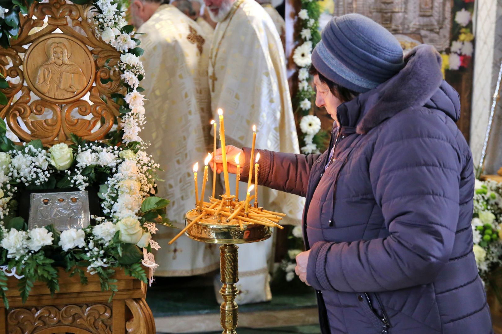 Mitropolitul Moldovei și Bucovinei a sfințit paraclisul Bisericii „Sfinții Trei Ierarhi” din Humulești