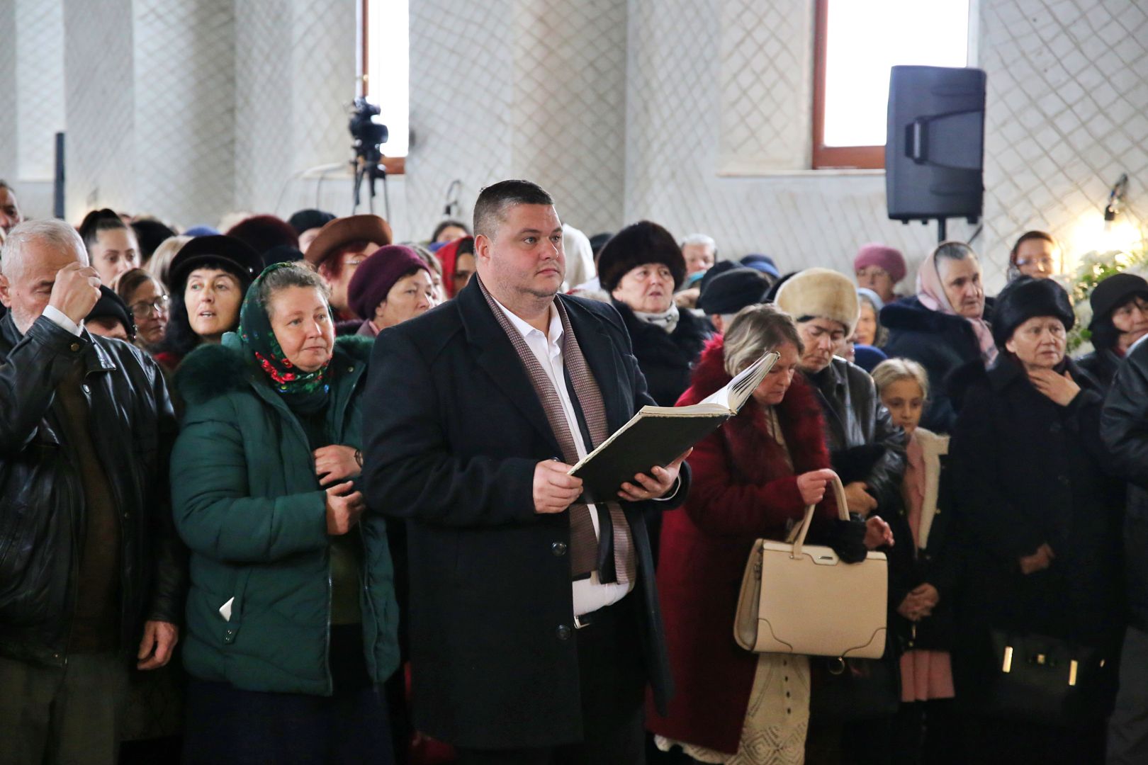 Mitropolitul Moldovei și Bucovinei a sfințit paraclisul Bisericii „Sfinții Trei Ierarhi” din Humulești