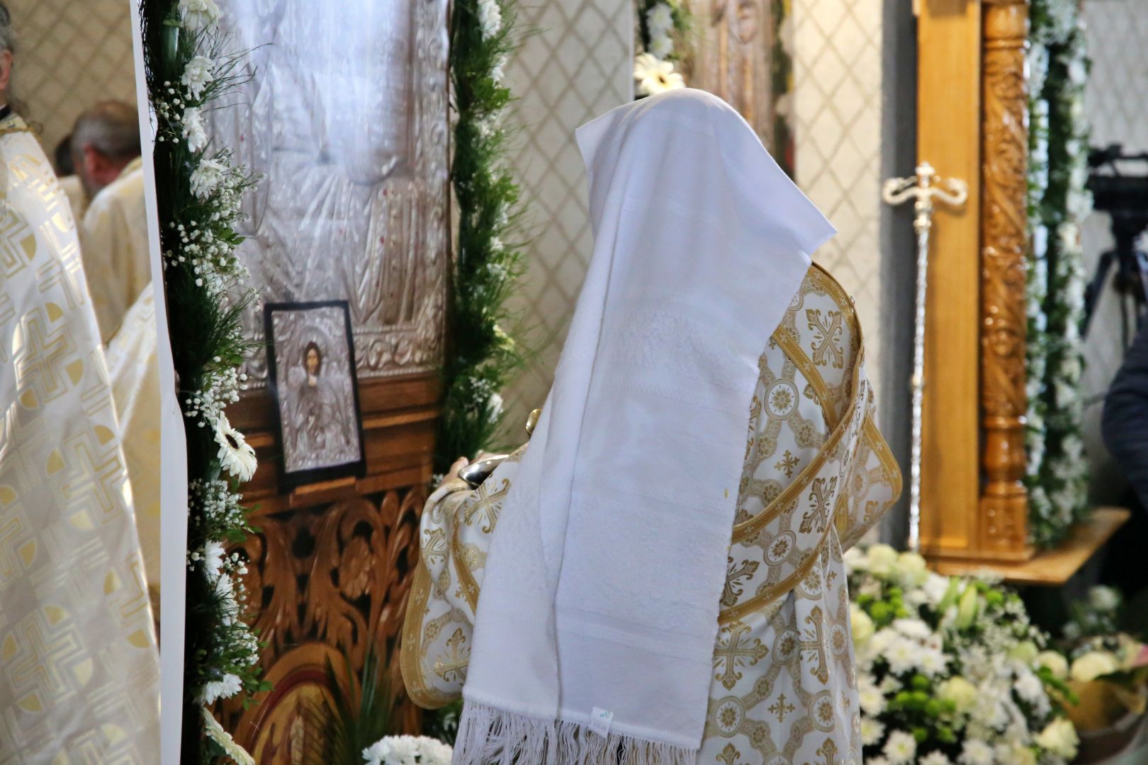 Mitropolitul Moldovei și Bucovinei a sfințit paraclisul Bisericii „Sfinții Trei Ierarhi” din Humulești