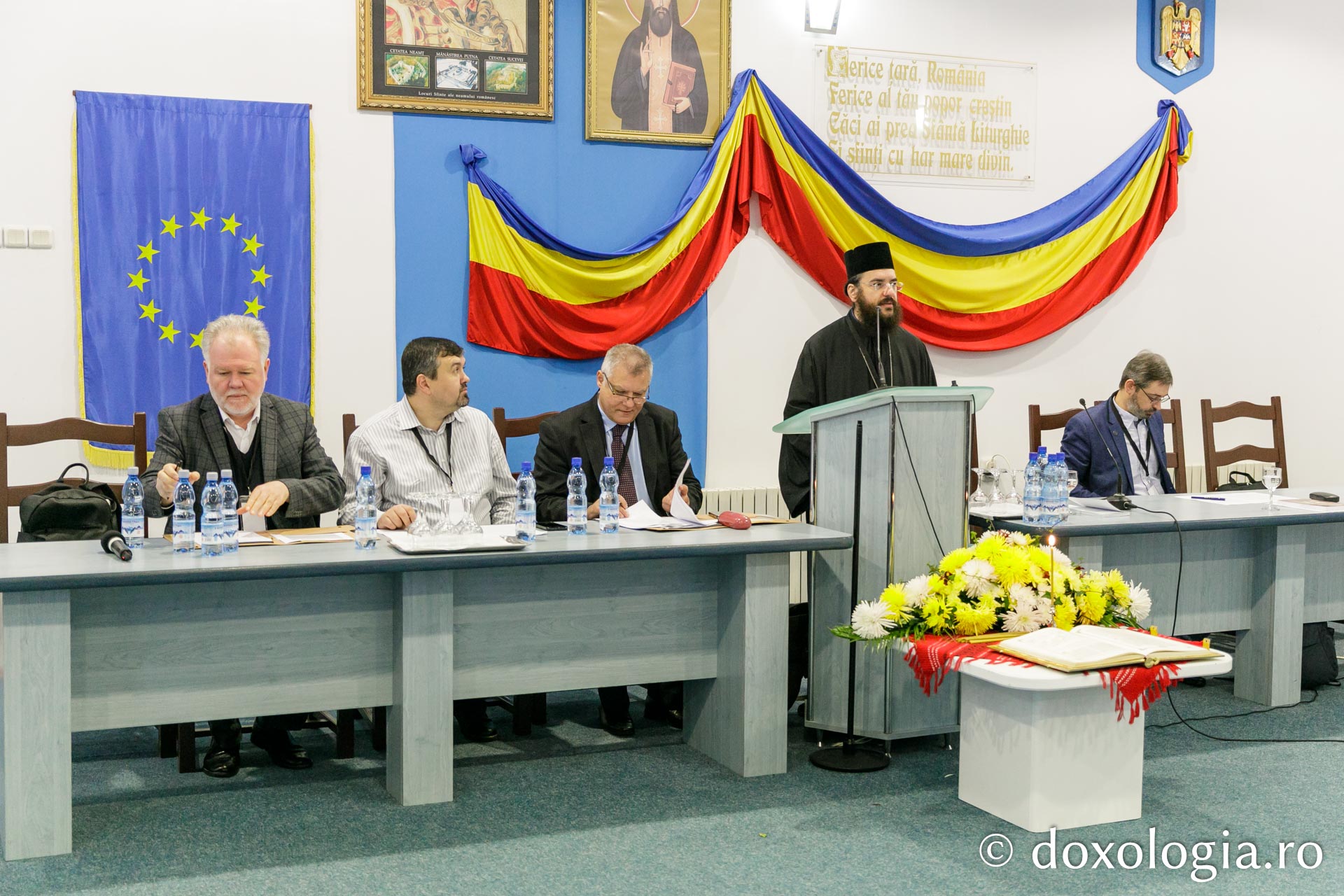 Lucrările Simpozionului dedicat Sfântului Paisie Velicicovschi continuă la Seminarul Teologic de la Mănăstirea Neamț