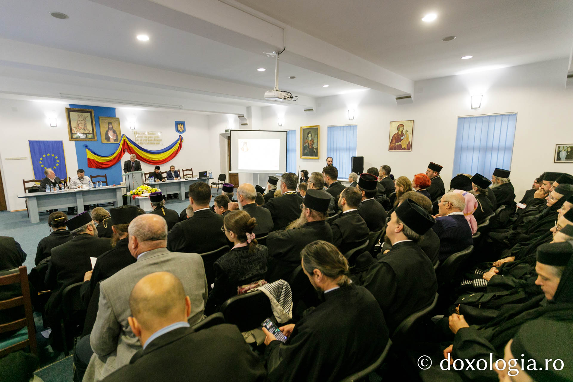 Foto: pr. Silviu Cluci Lucrările Simpozionului dedicat Sfântului Paisie Velicicovschi continuă la Seminarul Teologic de la Mănăstirea Neamț