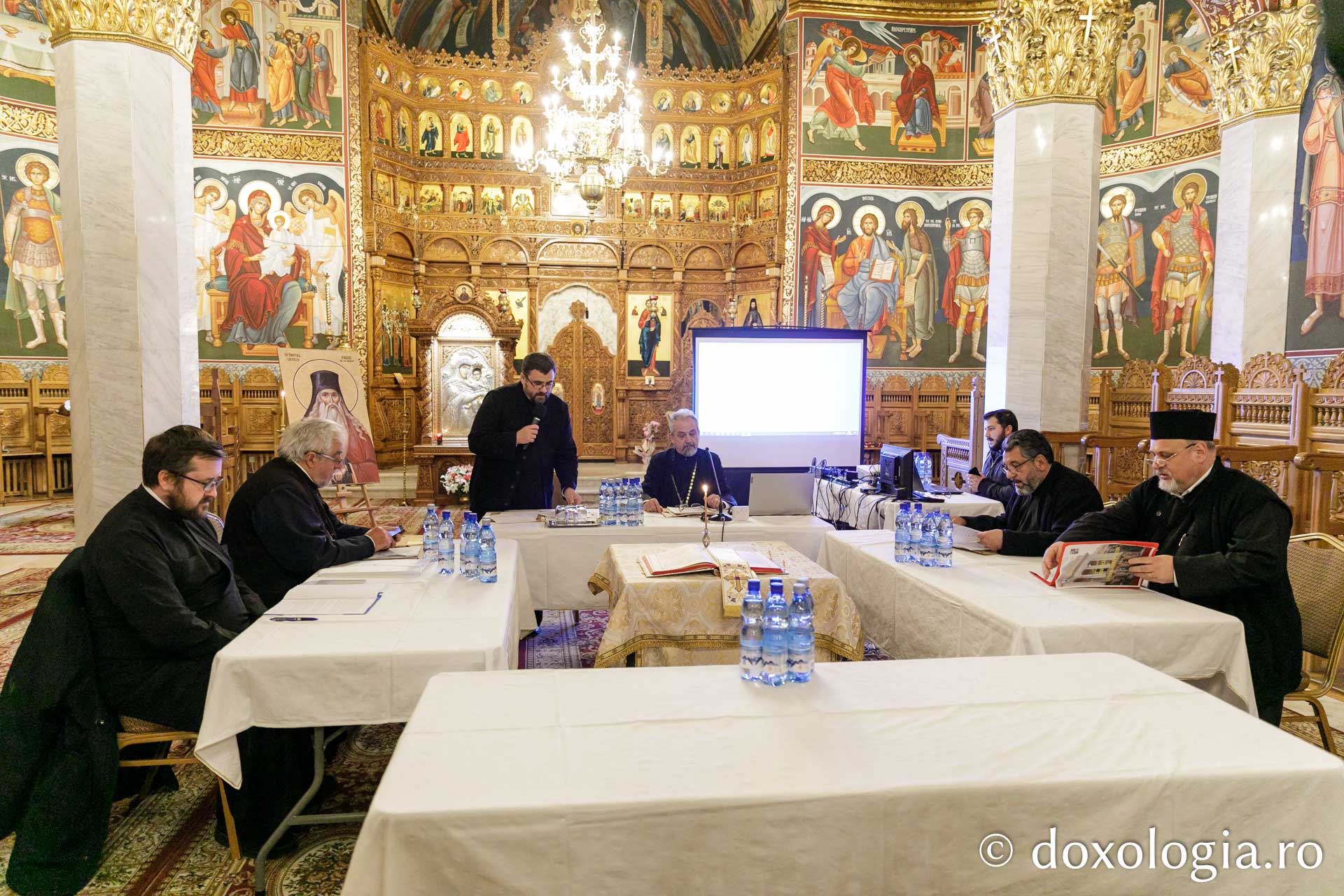 Foto: pr. Silviu Cluci Lucrările Simpozionului dedicat Sfântului Paisie Velicicovschi continuă la Seminarul Teologic de la Mănăstirea Neamț