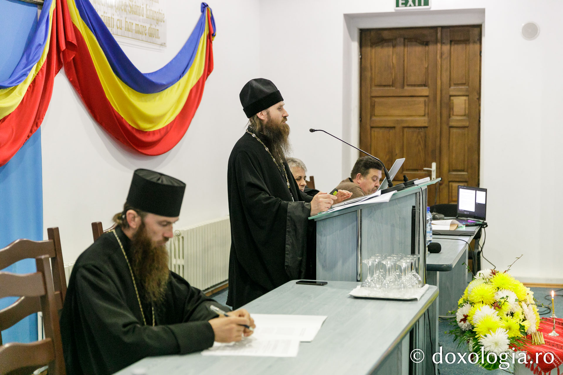 Foto: pr. Silviu Cluci Lucrările Simpozionului dedicat Sfântului Paisie Velicicovschi continuă la Seminarul Teologic de la Mănăstirea Neamț