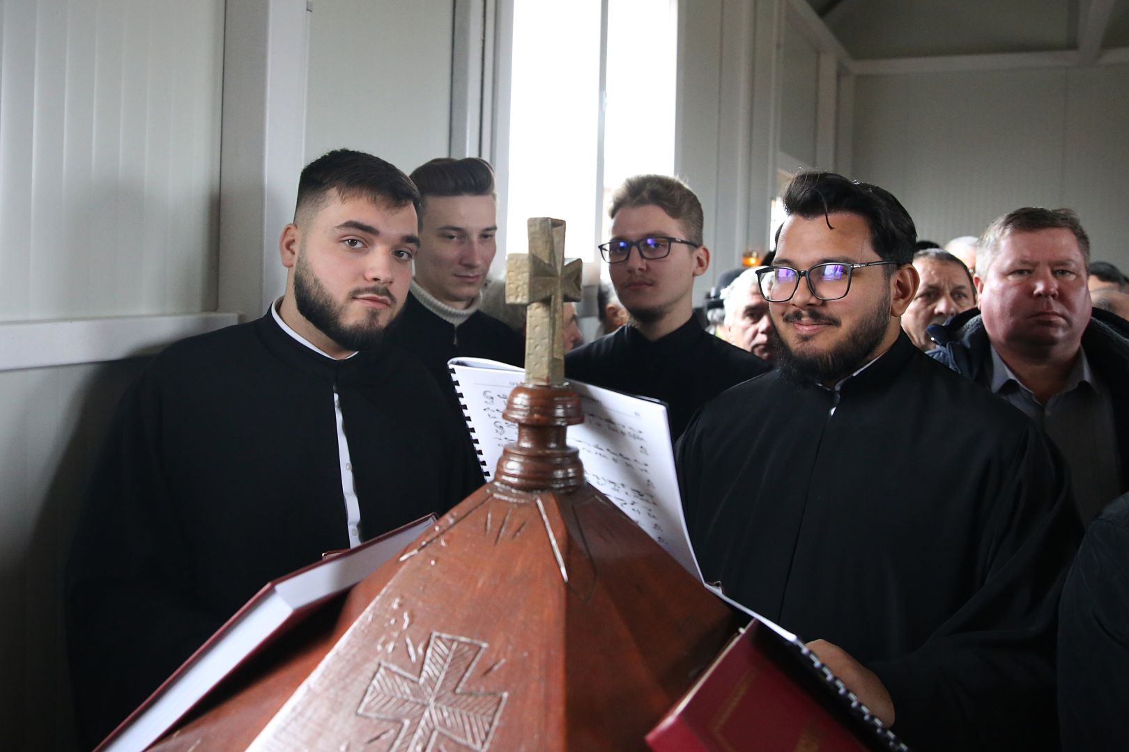 Foto: Flavius Popa Parohia „Sfântul Ștefan” Tomești V va avea o nouă biserică. Piatra de temelie, pusă de PS Nichifor Botoșăneanul