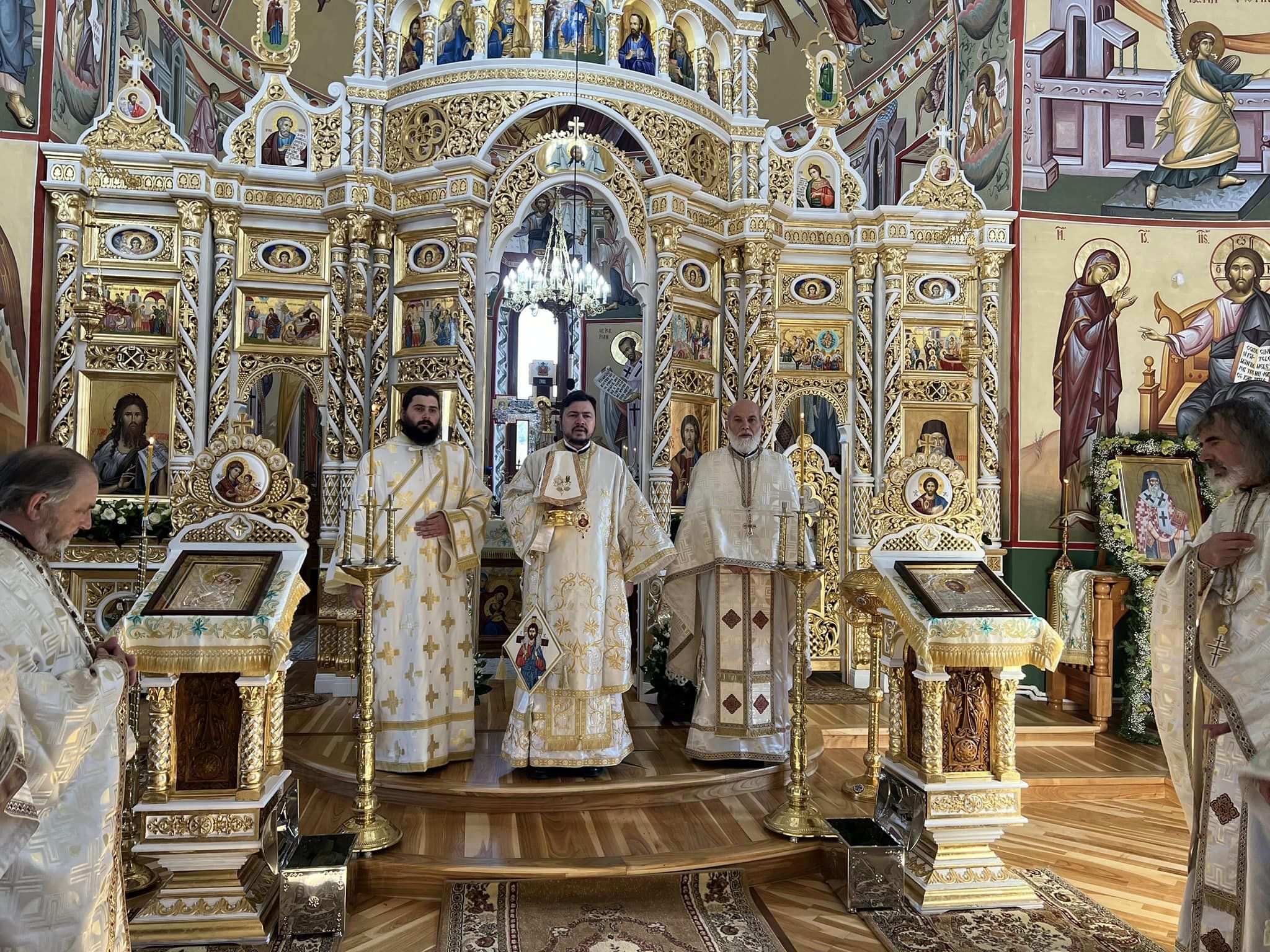 Preasfințitul Veniamin a slujit la hramul Parohiei Taşca, Protopopiatul Piatra Neamţ