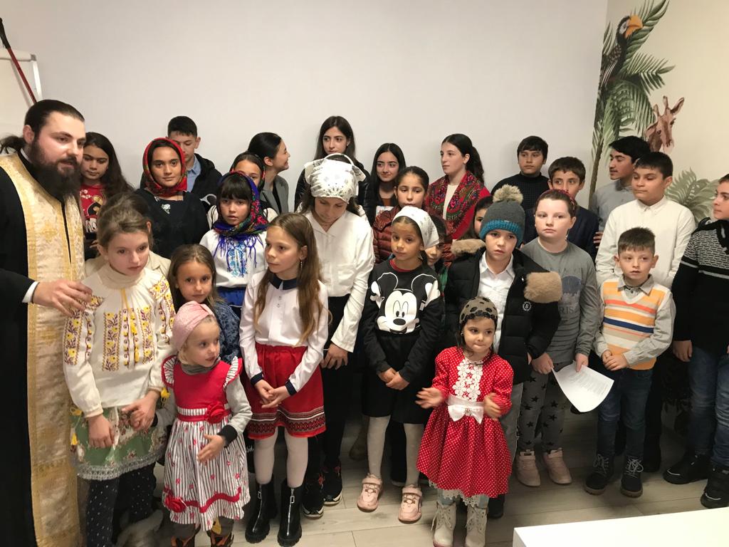 Inaugurarea spațiului dedicat tinerilor din Centrul Social Sfântul Stelian, Parohia Sfânta Cuvioasă Parascheva, Țolici