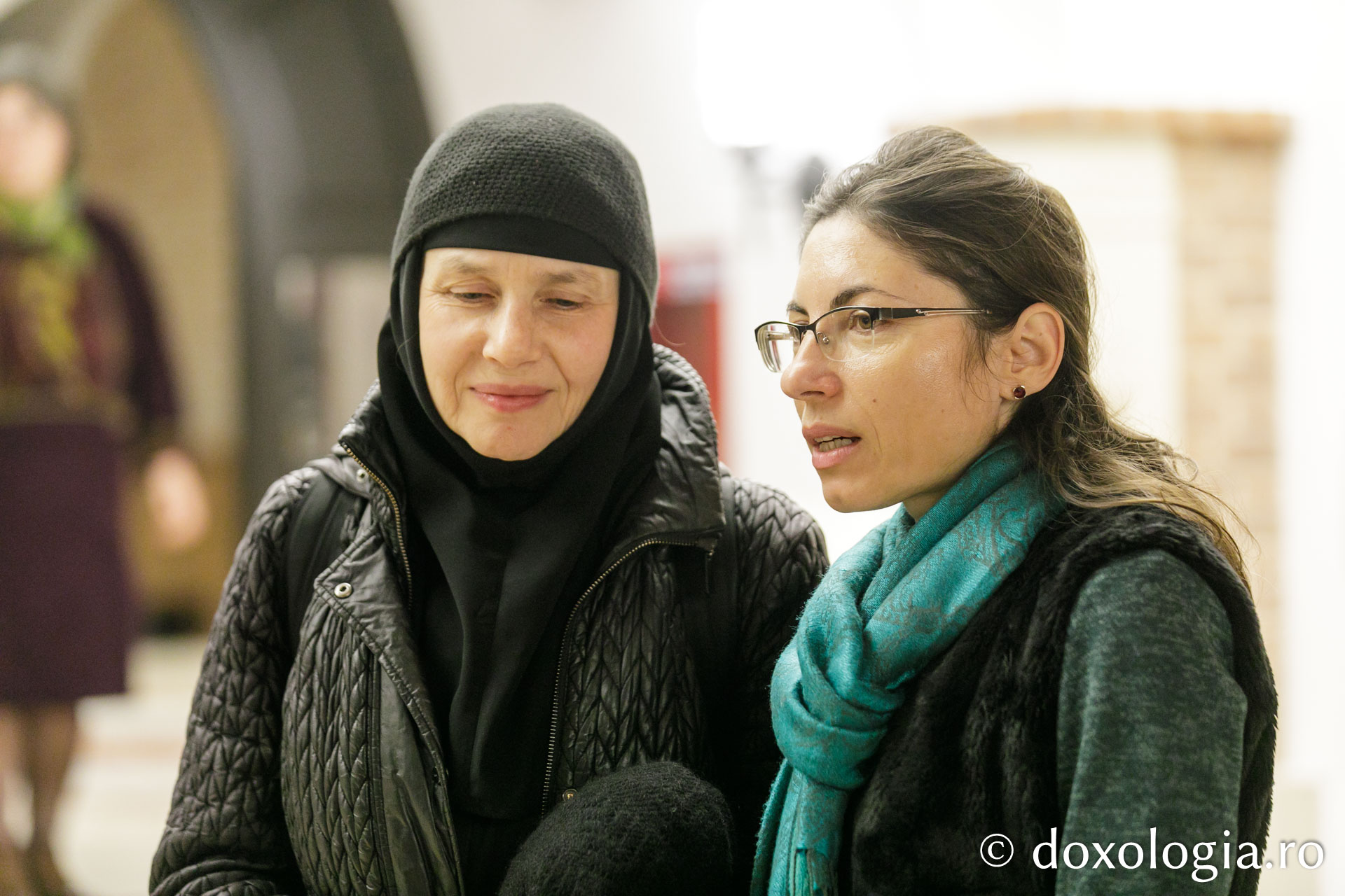 Expoziția de artă sacră „Rugăciune și paisianism” a încheiat Simpozionul Internațional dedicat Sfântului Paisie de la Neamț