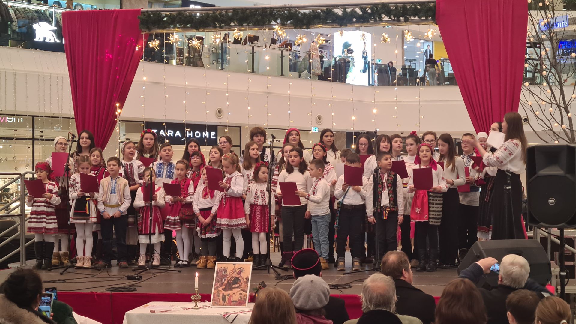 Protopopiatul Iaşi II a organizat cea de-a treia ediție a Concertului de colinde „Hristos Se naște, Slăviți-L”