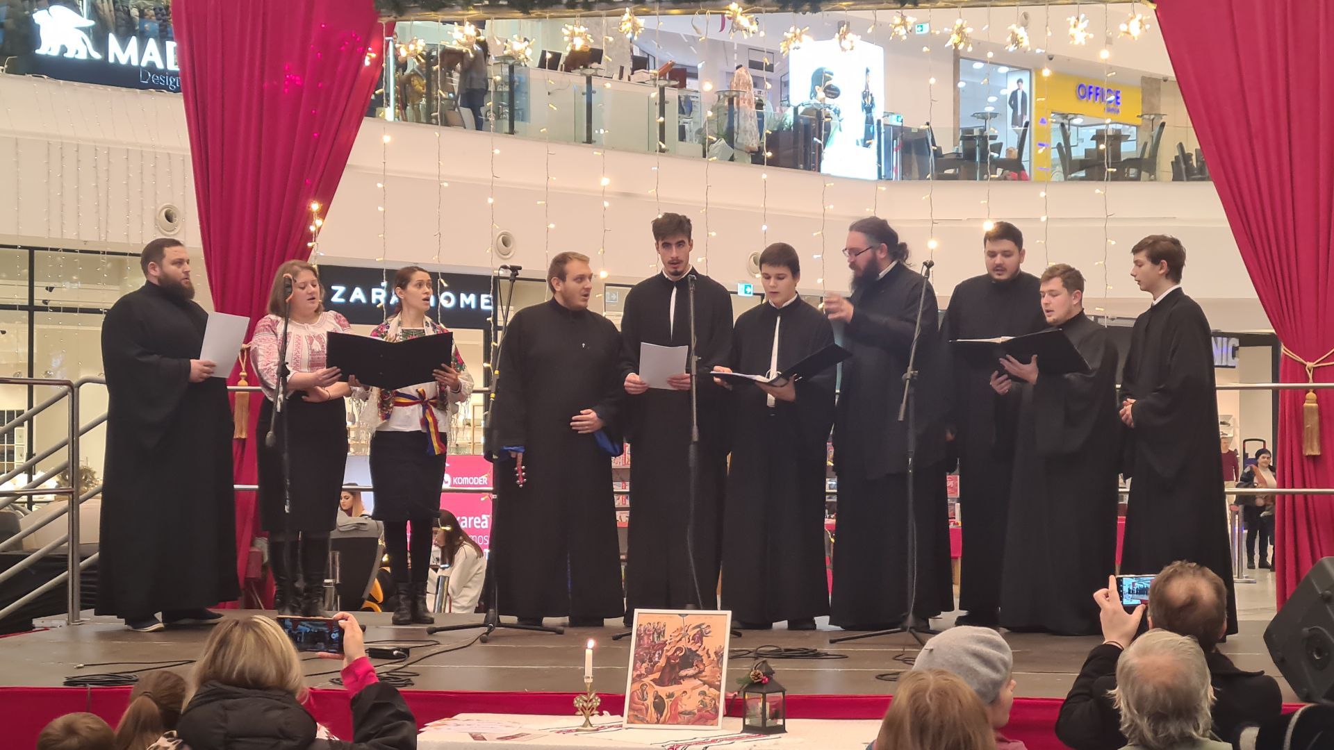 Protopopiatul Iaşi II a organizat cea de-a treia ediție a Concertului de colinde „Hristos Se naște, Slăviți-L”