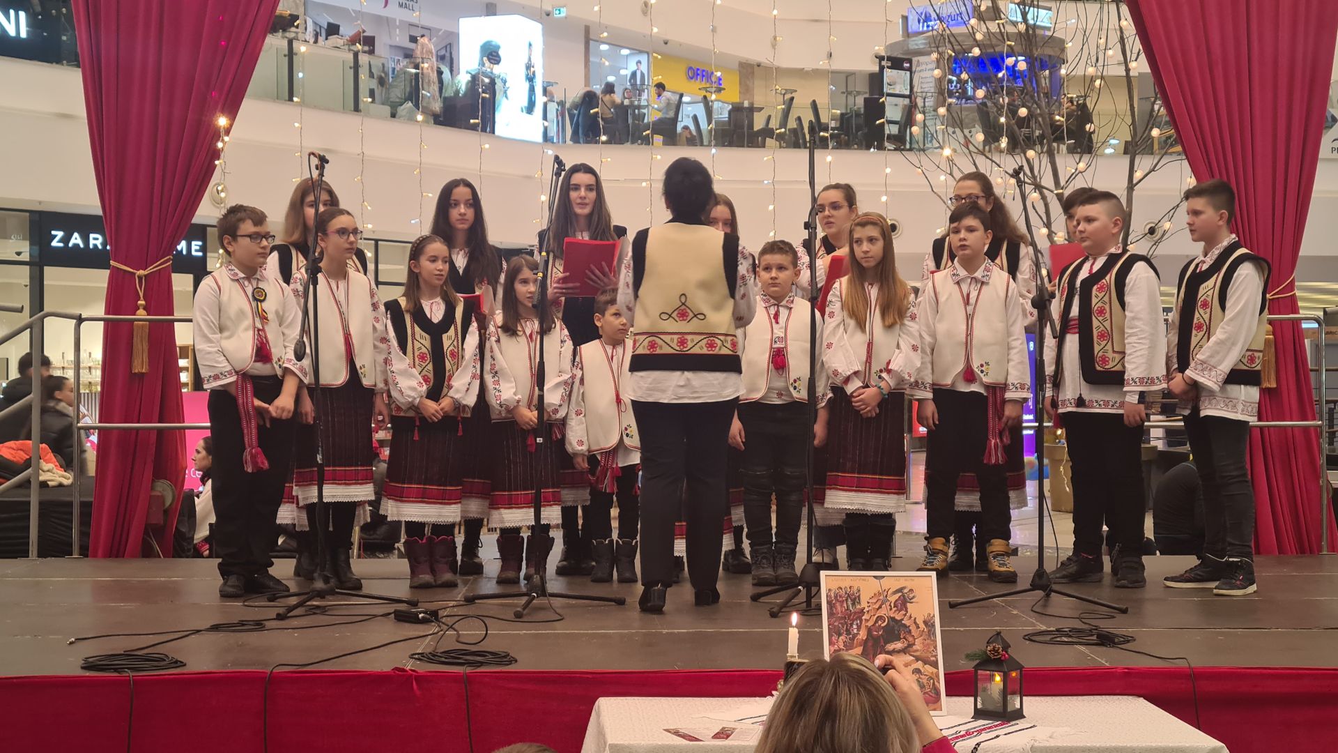 Protopopiatul Iaşi II a organizat cea de-a treia ediție a Concertului de colinde „Hristos Se naște, Slăviți-L”