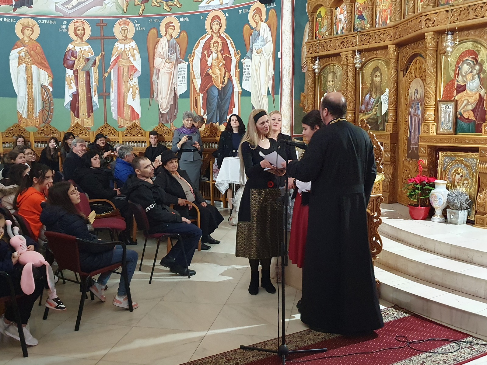 Festivitatea de premiere a Concursului literar „Nașterea Domnului – prilej de bucurie sfântă”