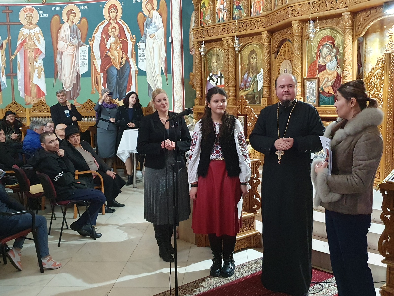 Festivitatea de premiere a Concursului literar „Nașterea Domnului – prilej de bucurie sfântă”