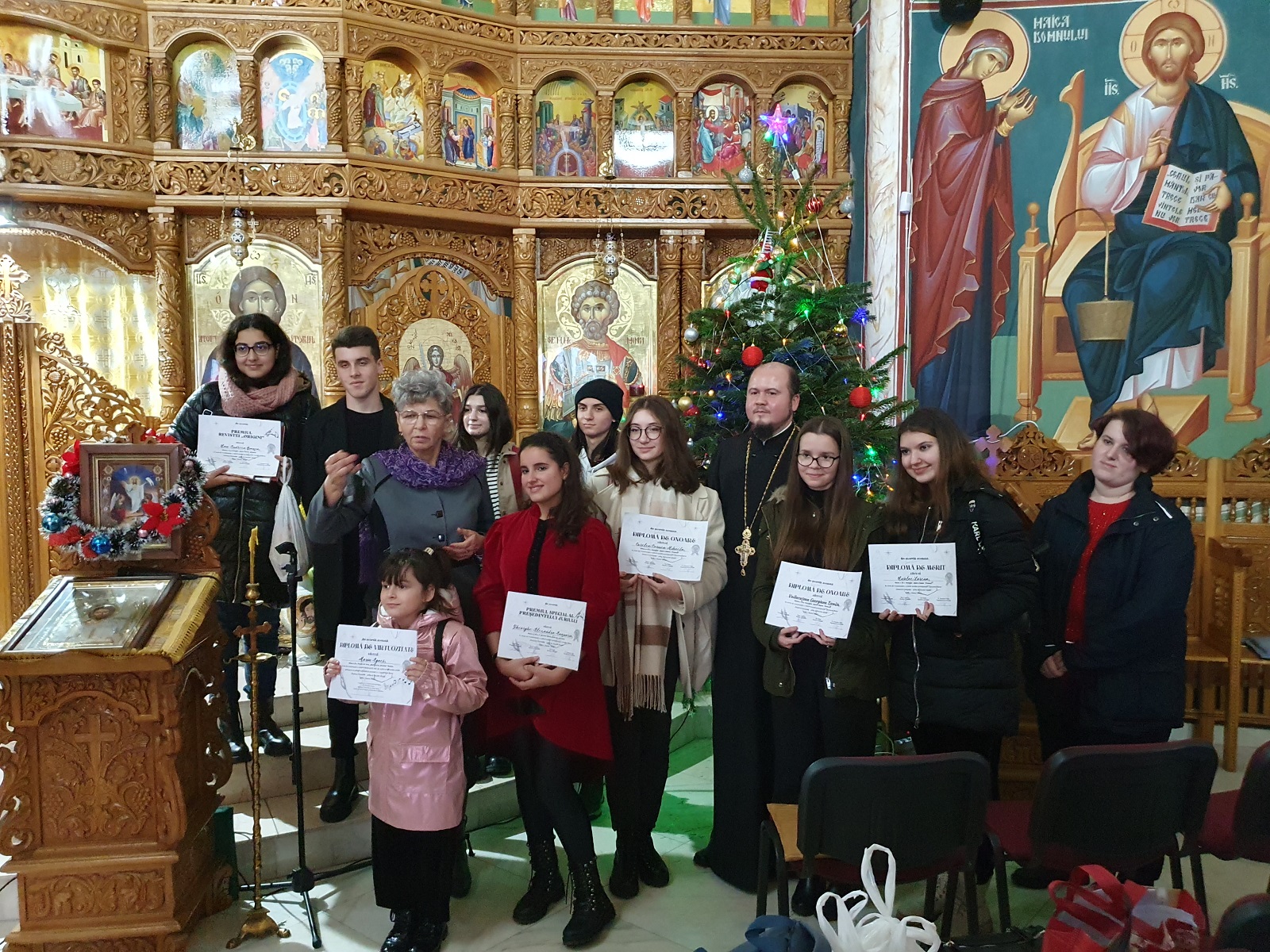 Festivitatea de premiere a Concursului literar „Nașterea Domnului – prilej de bucurie sfântă”
