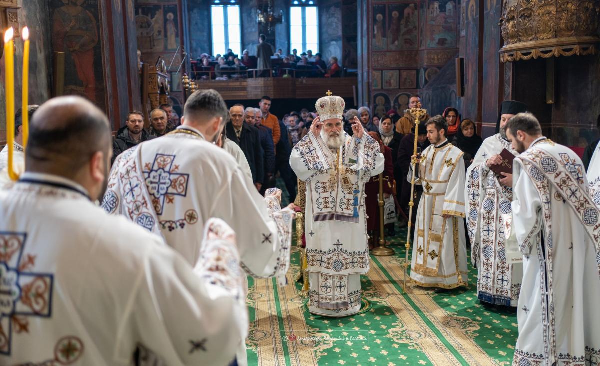 Sărbătoarea Nașterii Domnului, la Catedrala din Roman