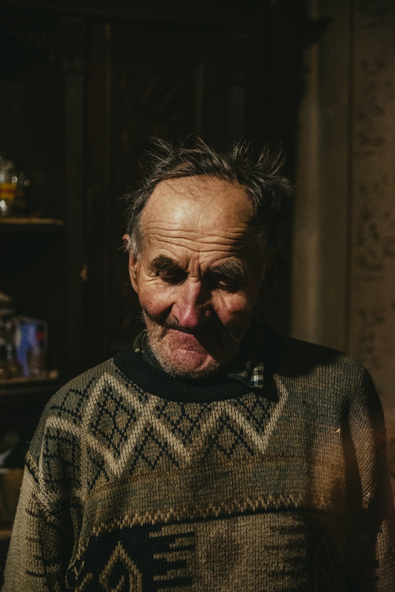 Colind și întâlnire de taină cu nepotul unui pustnic: „Dormiți aici, eu mă pot odihni afară. Vă las în așternutul meu”