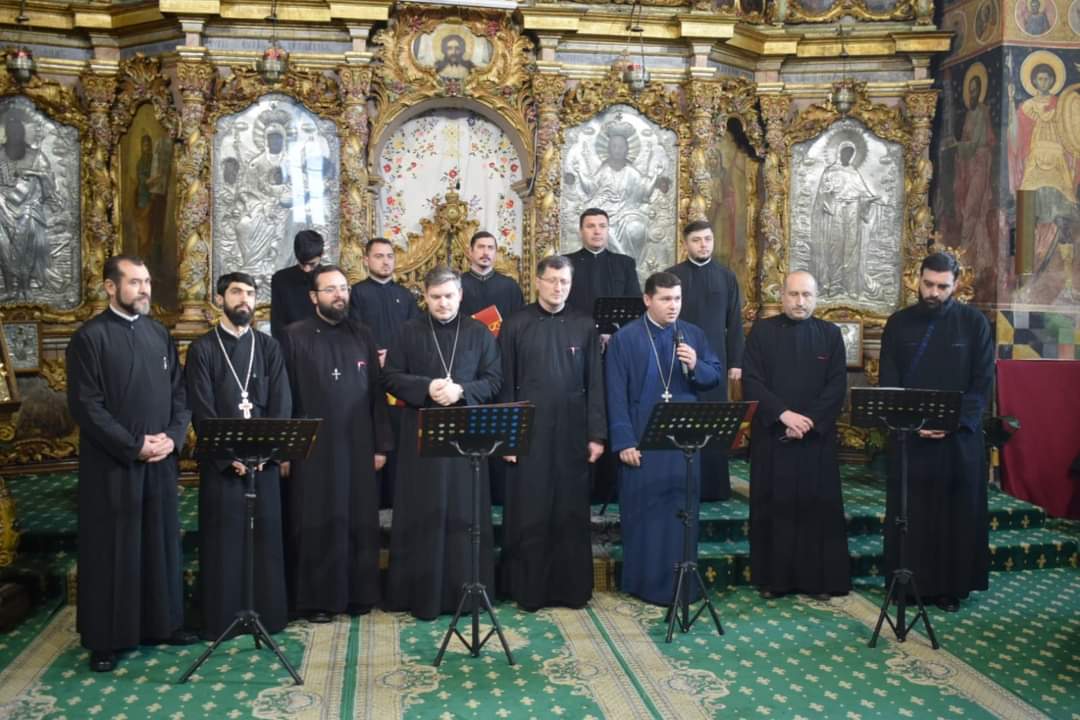 Bună dimineața în Colind de la Catedrala Arhiepiscopală din Roman