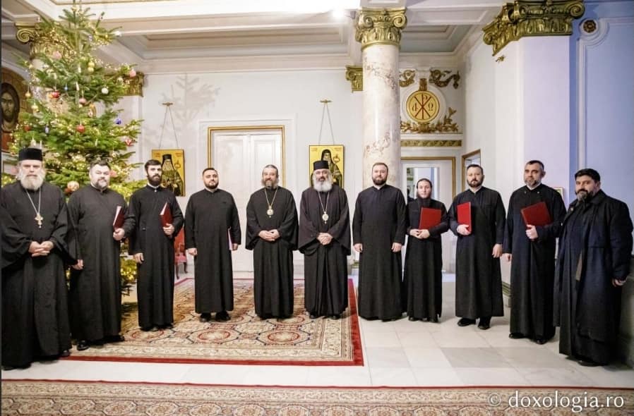 Corul „Mitropolit Visarion Puiu” a colindat peste Prut