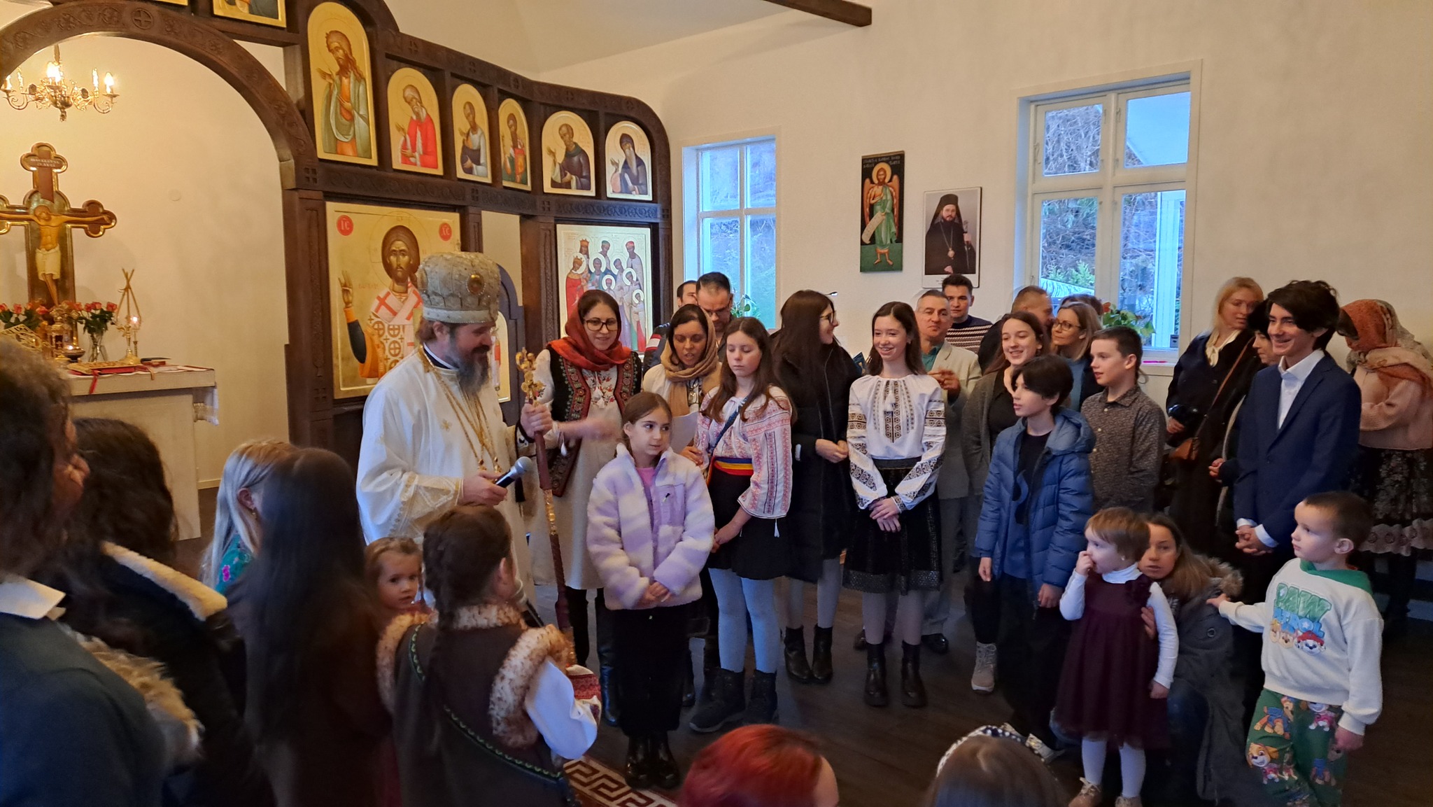 (Foto) Nașterea Domnului, prăznuită la Paraclisul Episcopal din Bergen