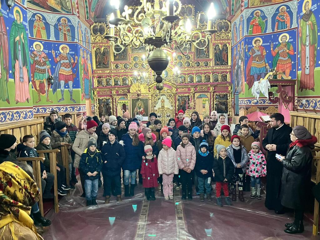 „Cutia cu papucei pentru ei”, la Parohia ieșeană Oboroceni